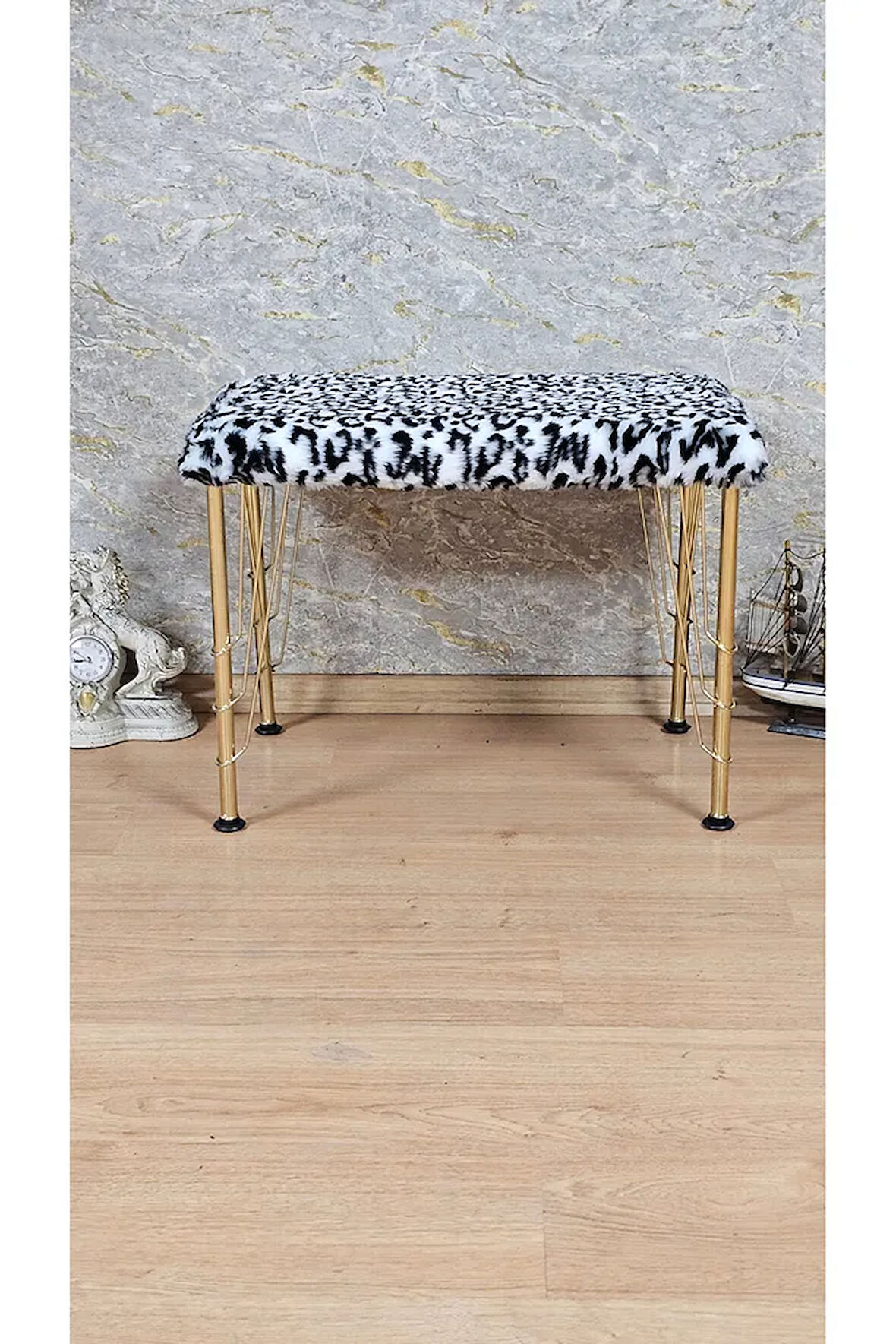 Tedy Kumaşlı 60 cm x 38 cm Gold Telli Ayak Oturak