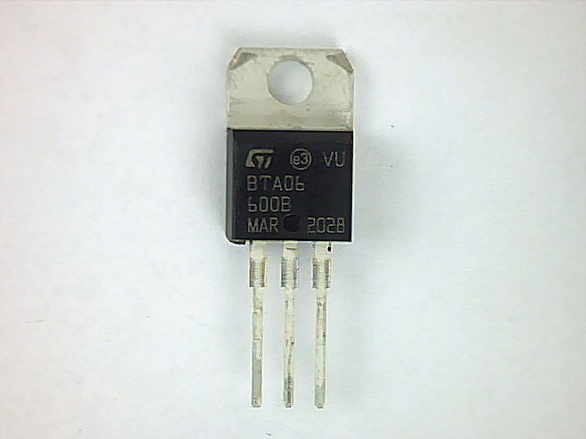 BTA 06-600C TO-220 TRIYAK