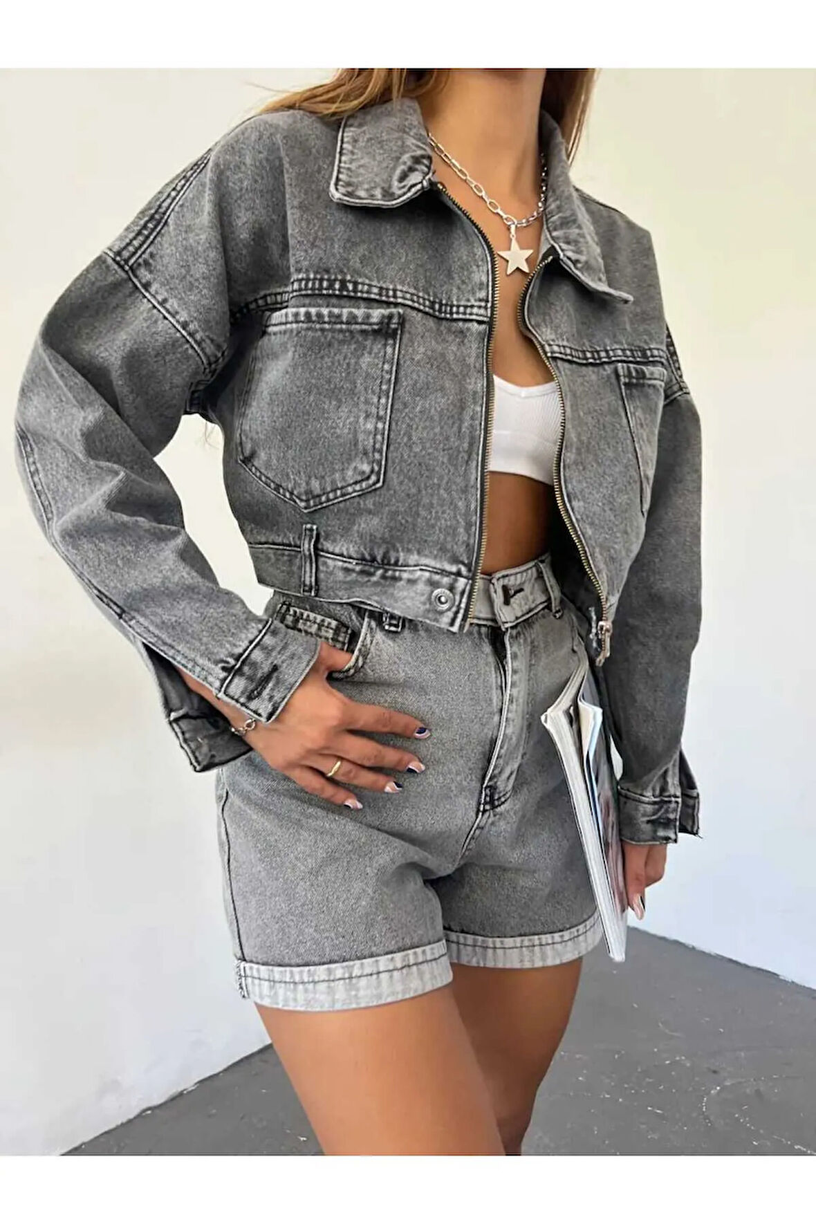 Kadın Fermuar Kapamalı Çift Cepli Crop Kot Ceket