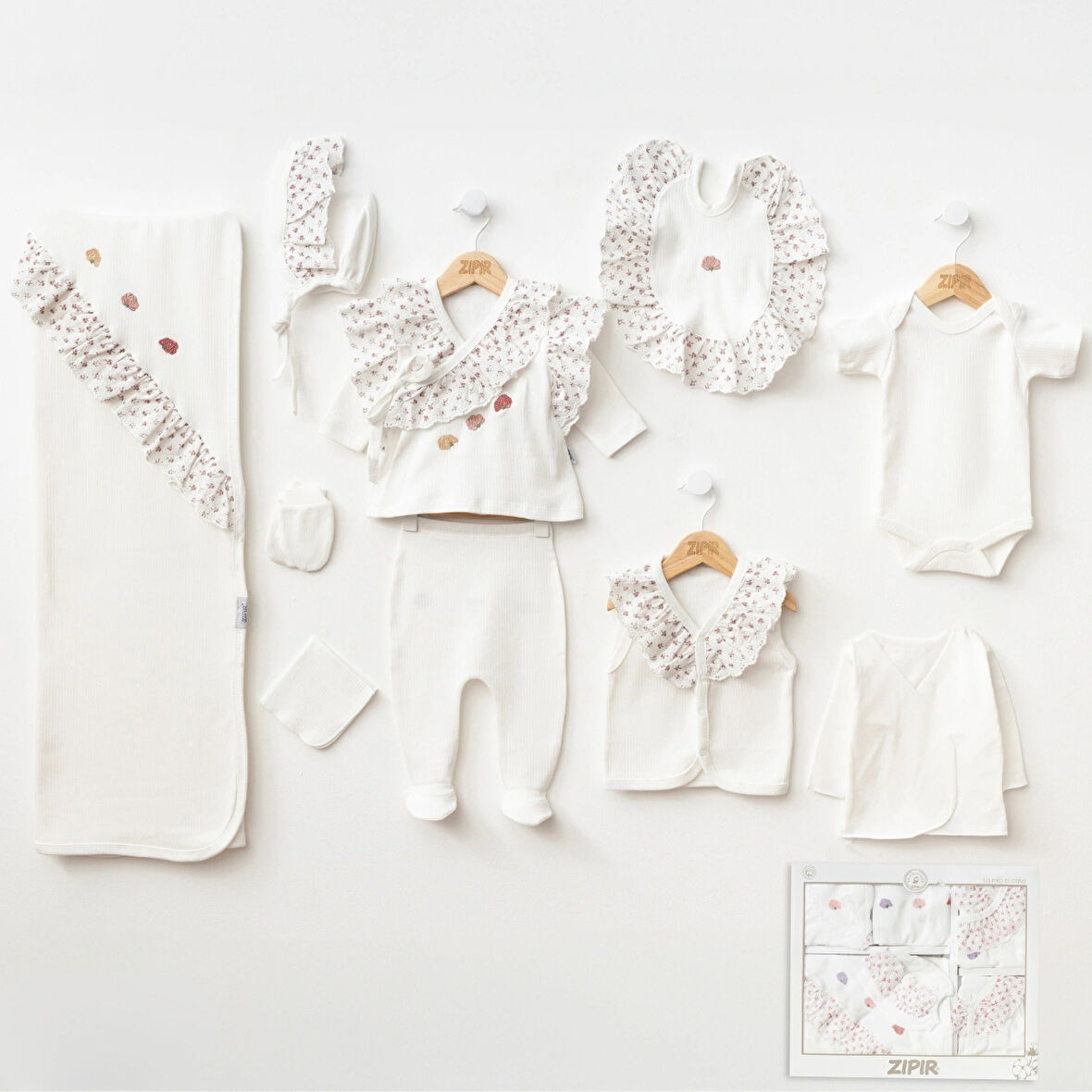 ORGANİK KIZ BEBEK 0-3 AY BASKILI FİSTOLU 10 LU HASTANE ÇIKIŞ ZIBIN SETİ