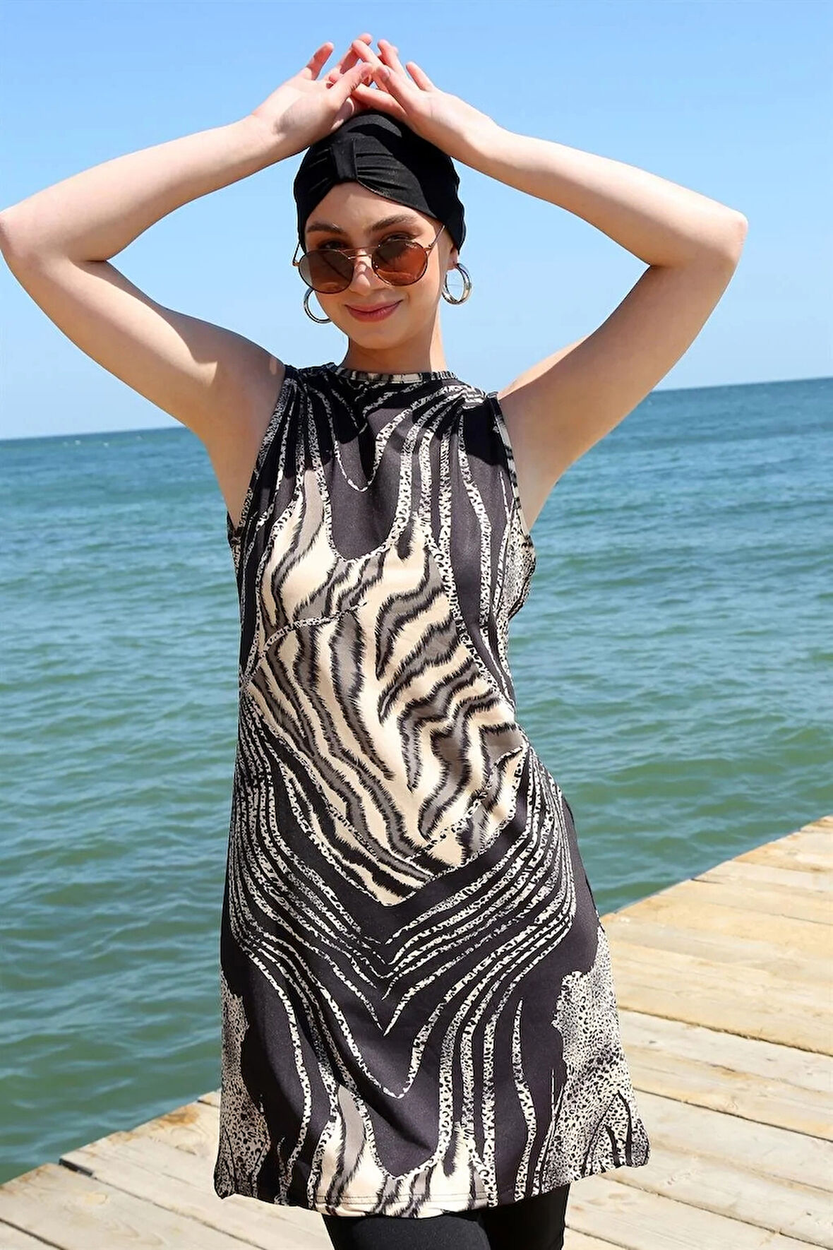 Sıfır Kol Leopar Yarım Tesettür Mayo Siyah