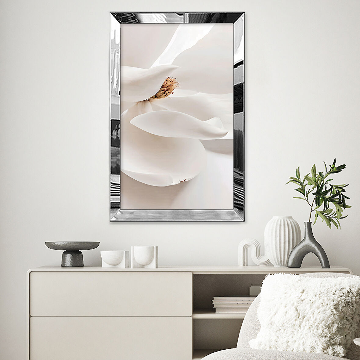 GÜMÜŞ AYNALI PLEKSİ ÇERÇEVELİ MODERN GRİ BEYAZ SARI ÇİÇEK DESENLİ ÇİZİM TABLO