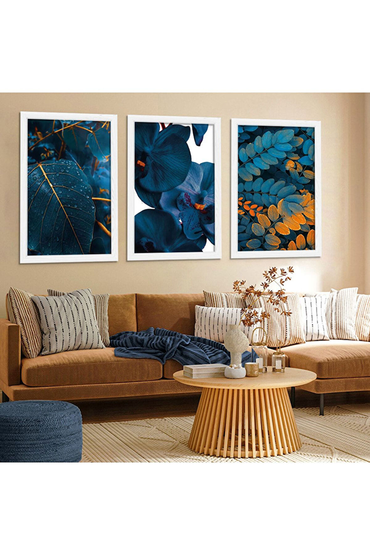 Beyaz Ahşap Çerçeveli Mavi Renk Çiçek