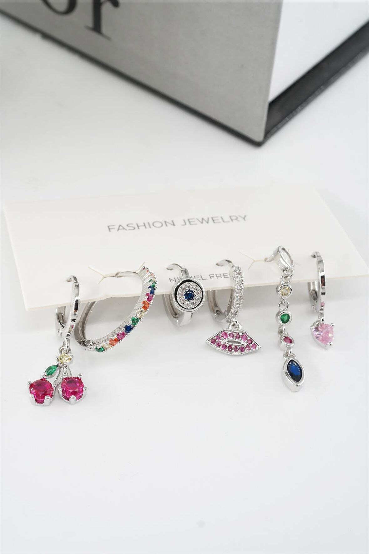 Kadın Vip Seri Mix Zirkon Taşlı 6'lı Küpe Seti