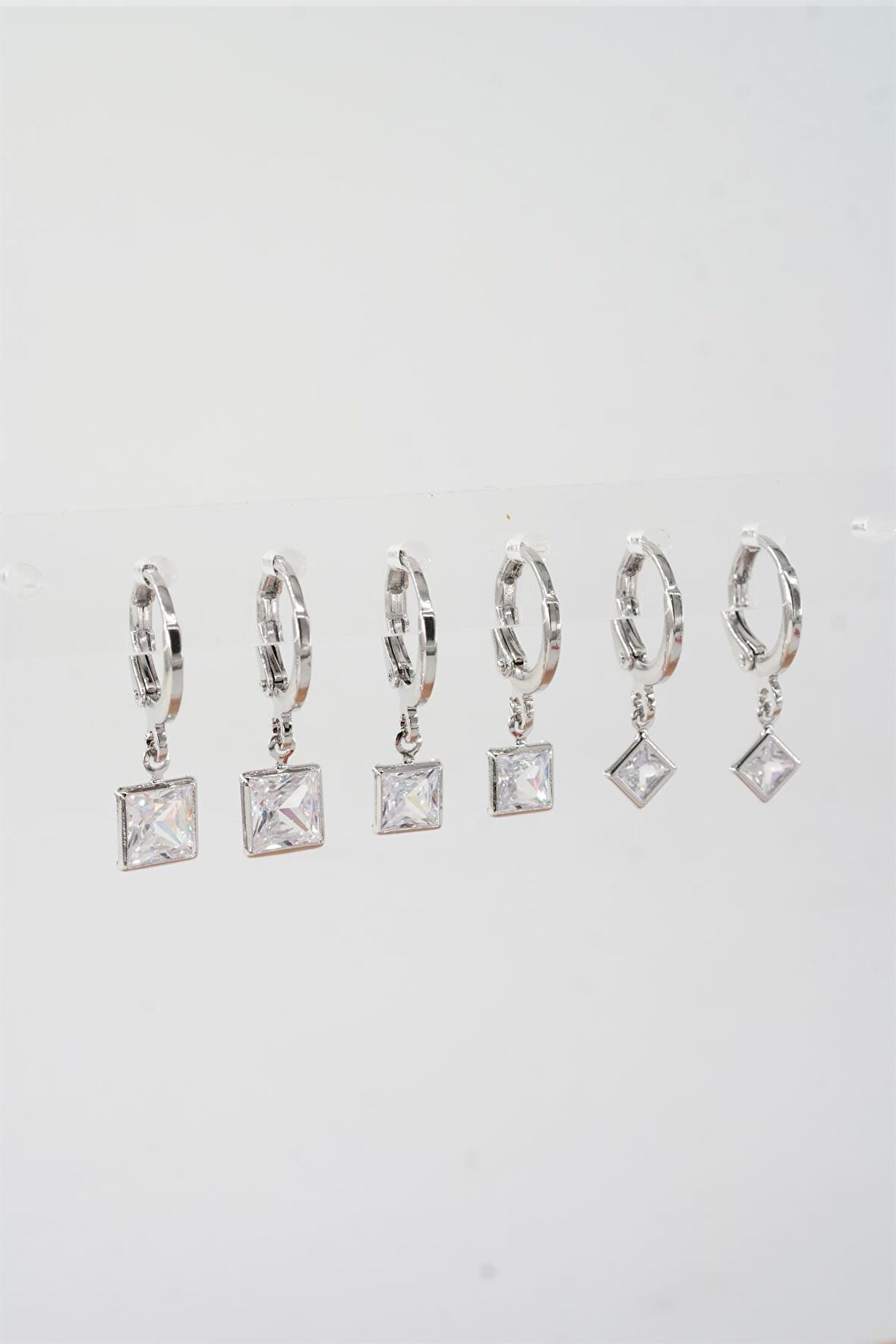 Kadın Zirkon Taşlı Sallantılı Kare Figürlü Klipsli 6'lı Küpe Seti