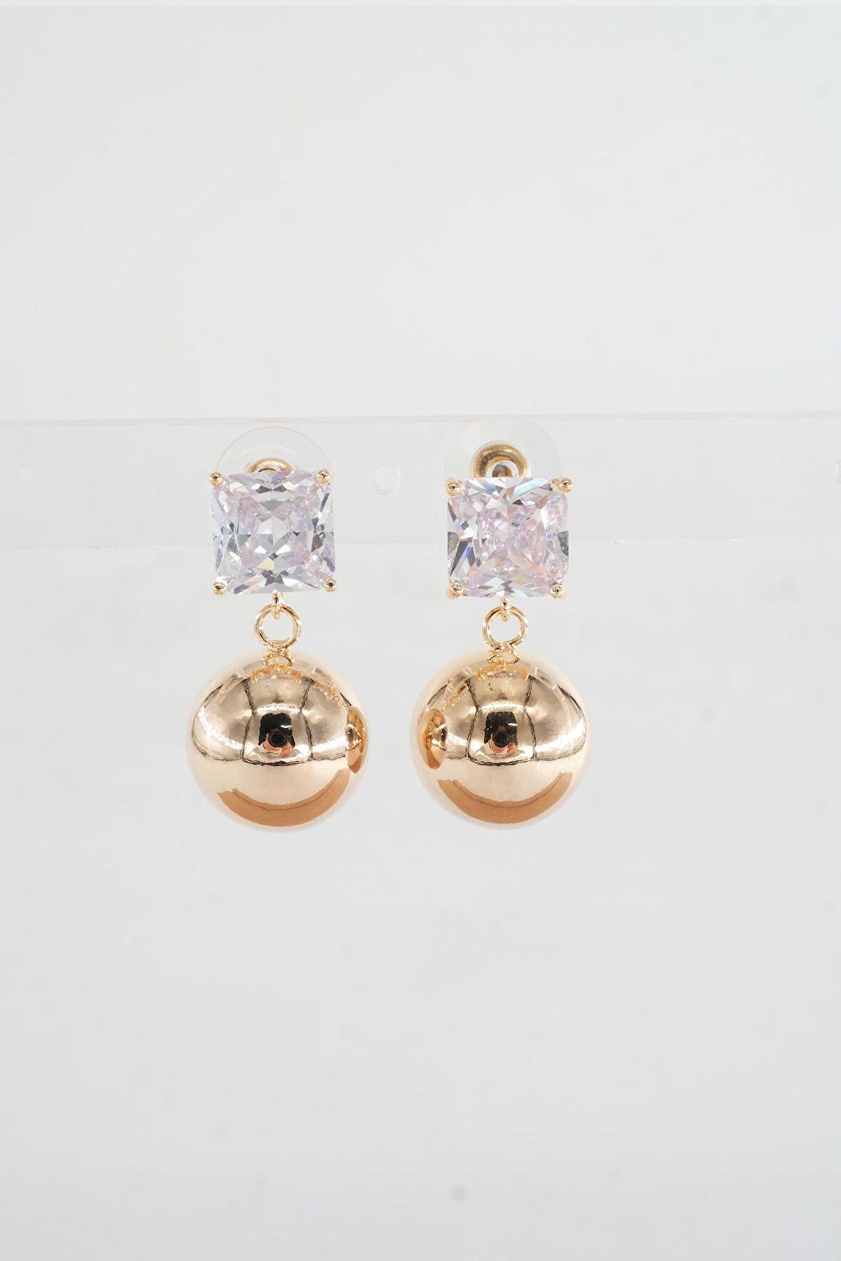 Kadın Vip Seri Baget Zirkon Taşlı  Küpe Seti