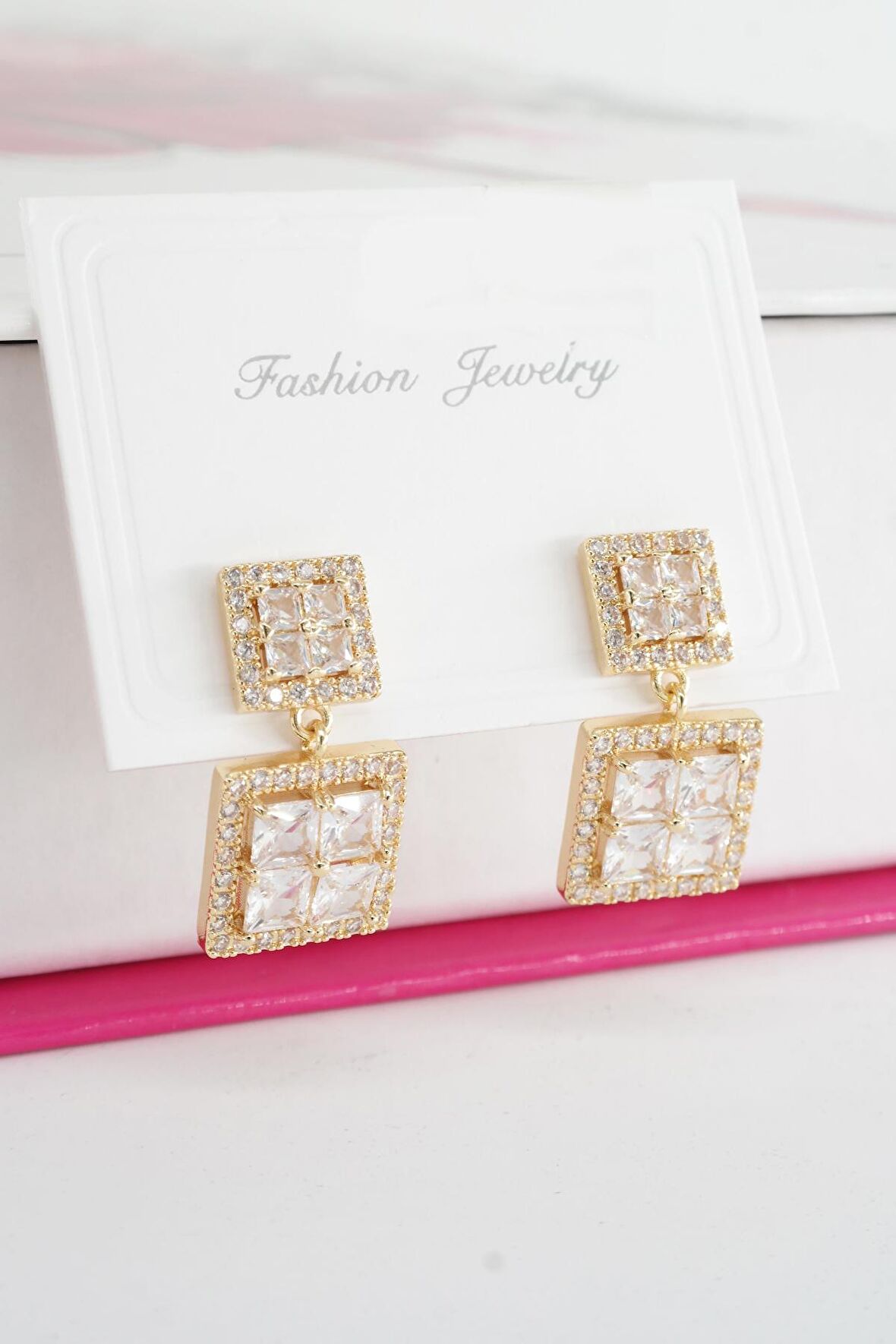 Kadın Vip Seri Baget Zirkon Taşlı  Küpe Seti