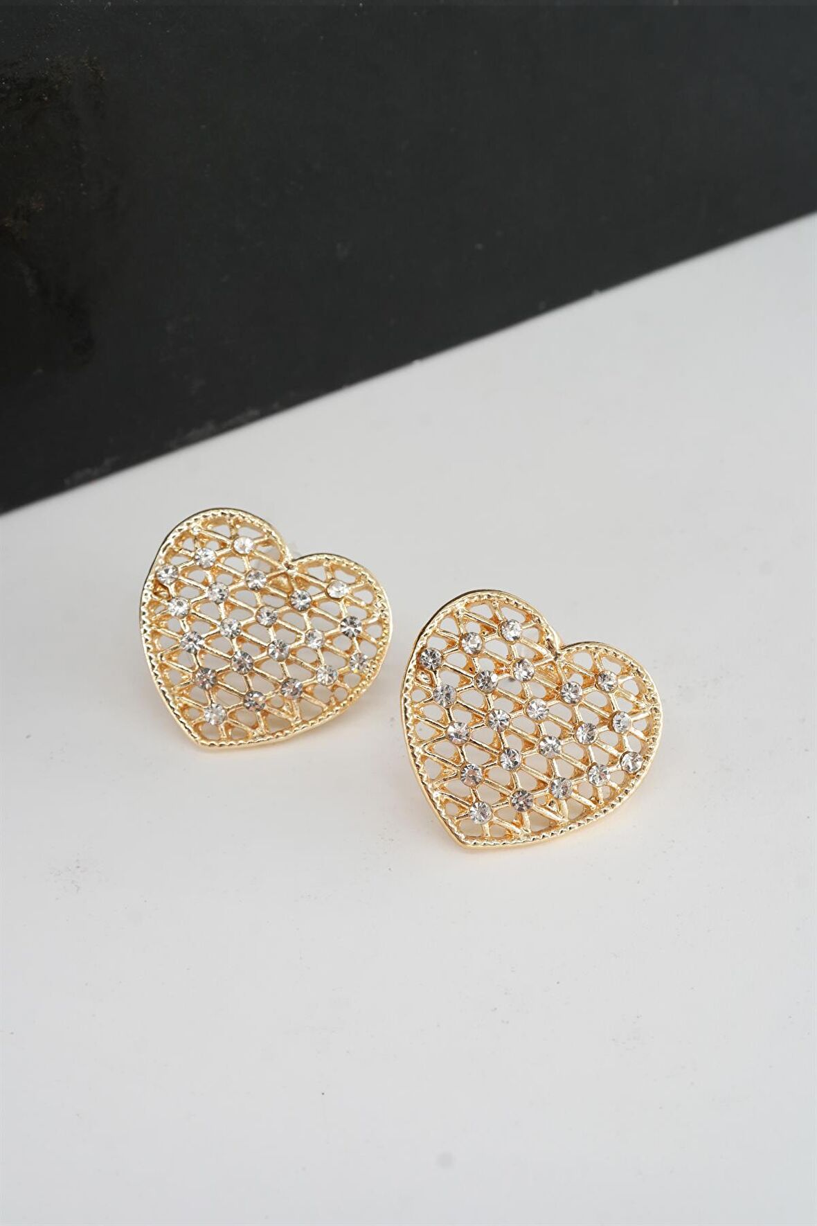 Kadın Kalp Figürlü 2.5 Cm Zirkon Taşlı Küpe