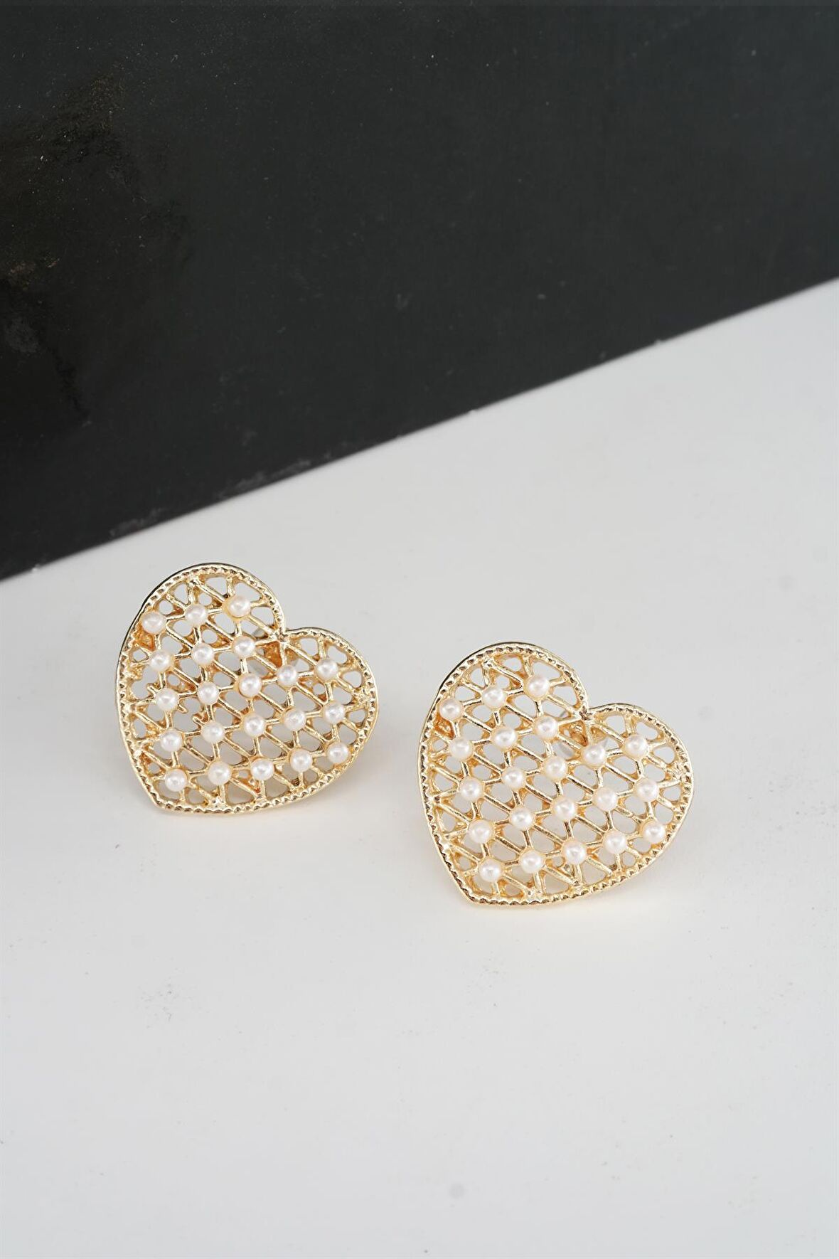 Kadın Kalp Figürlü 2.5 Cm Suni İncili Küpe