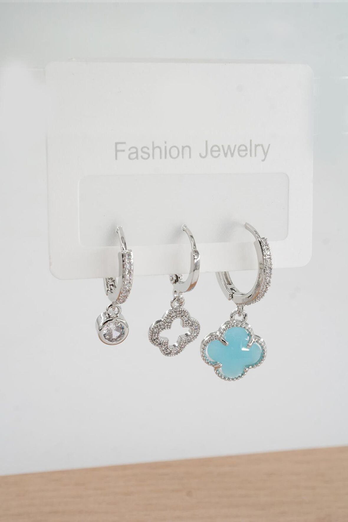 Kadın  Vip Seri Zirkon Taşlı 3'lü Küpe