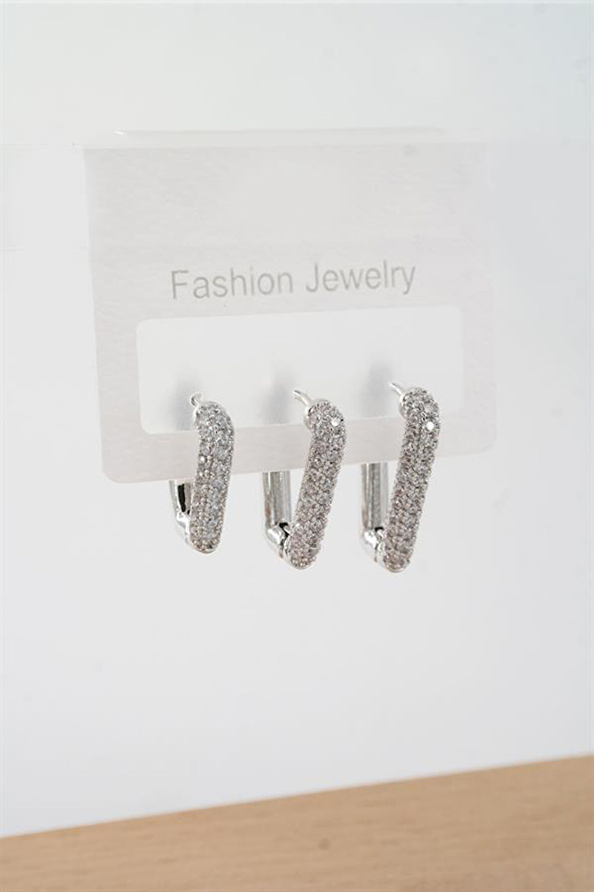 Kadın Vip Seri Zirkon Taşlı 3 Boy 3'lü Küpe Seti