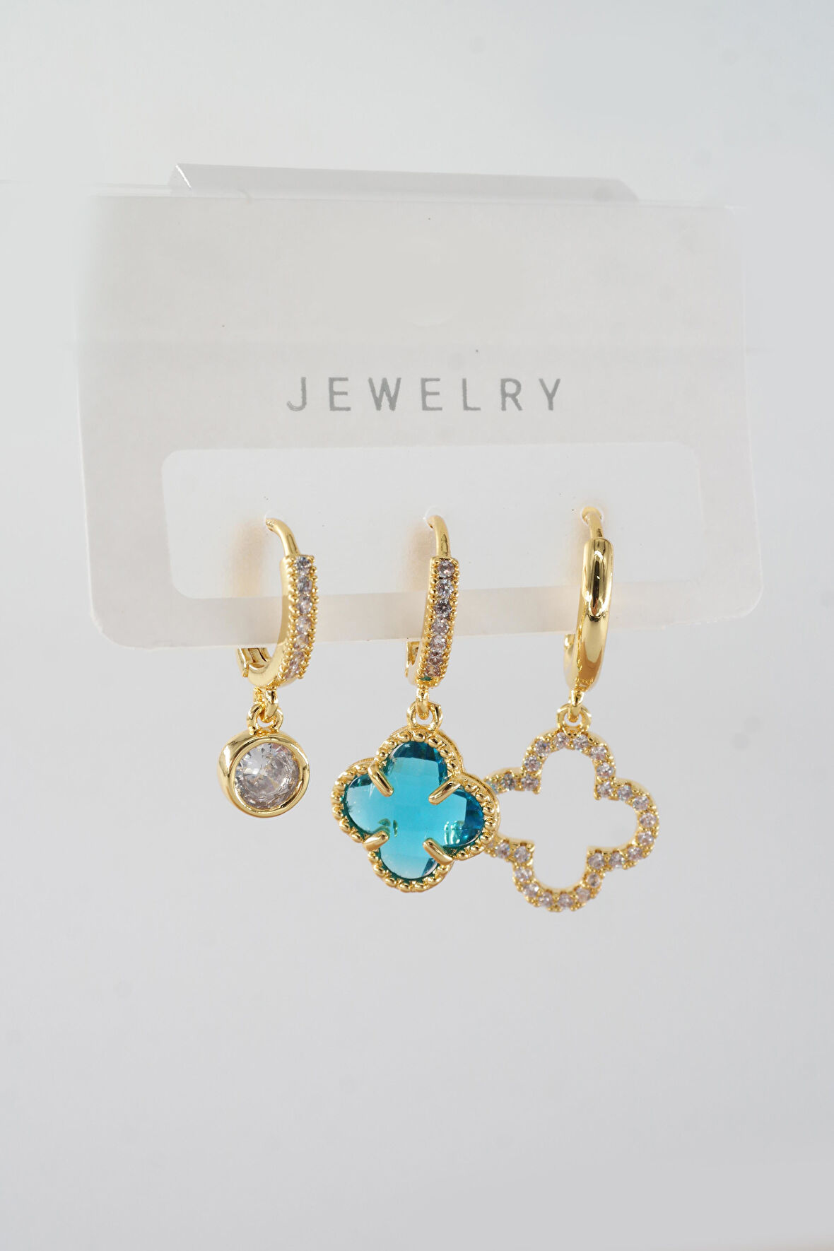 Kadın Vip Seri Baget Zirkon Taşlı Karışık Figürlü 3'lü Küpe  zrk00536