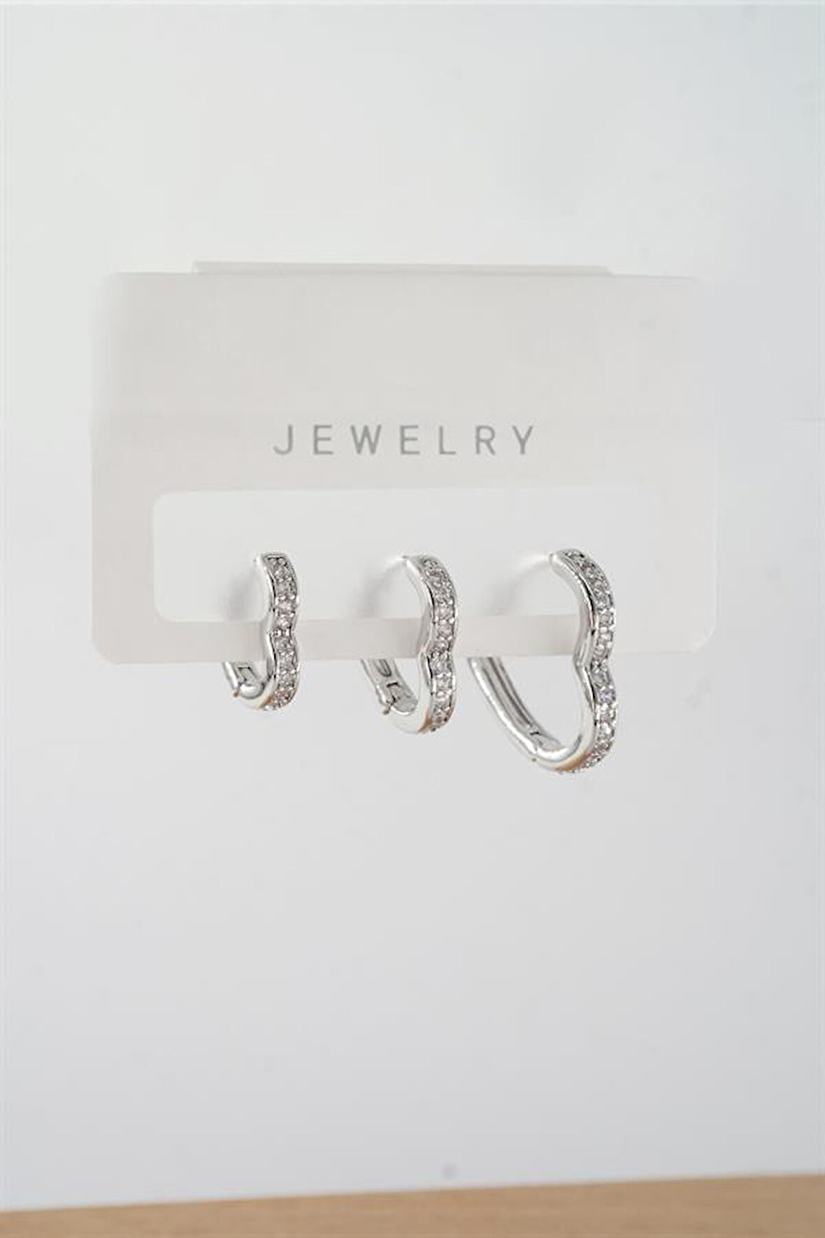 Kadın Vip Seri Baget Zirkon Taşlı Karışık Figürlü 3'lü Küpe  zrk00541