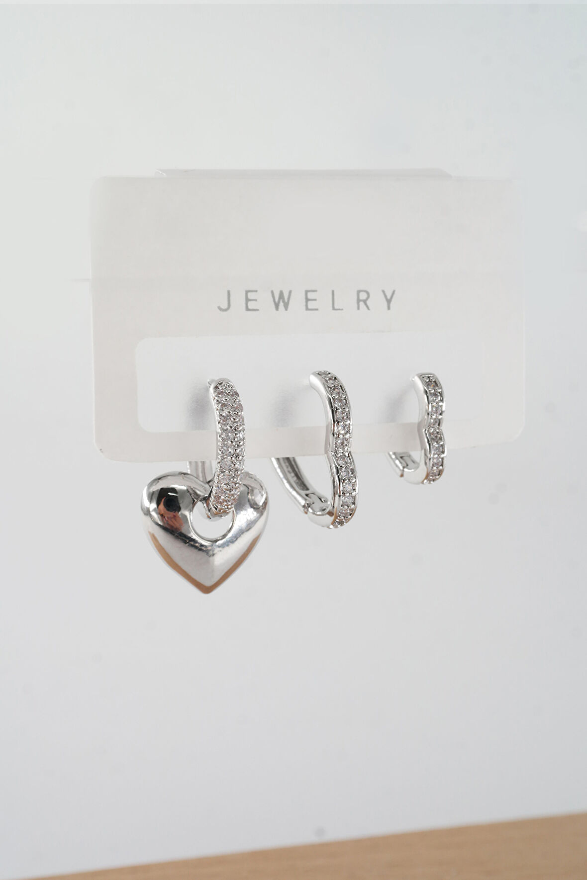 Kadın Vip Seri Baget Zirkon Taşlı Karışık Figürlü 3'lü Küpe  zrk00546