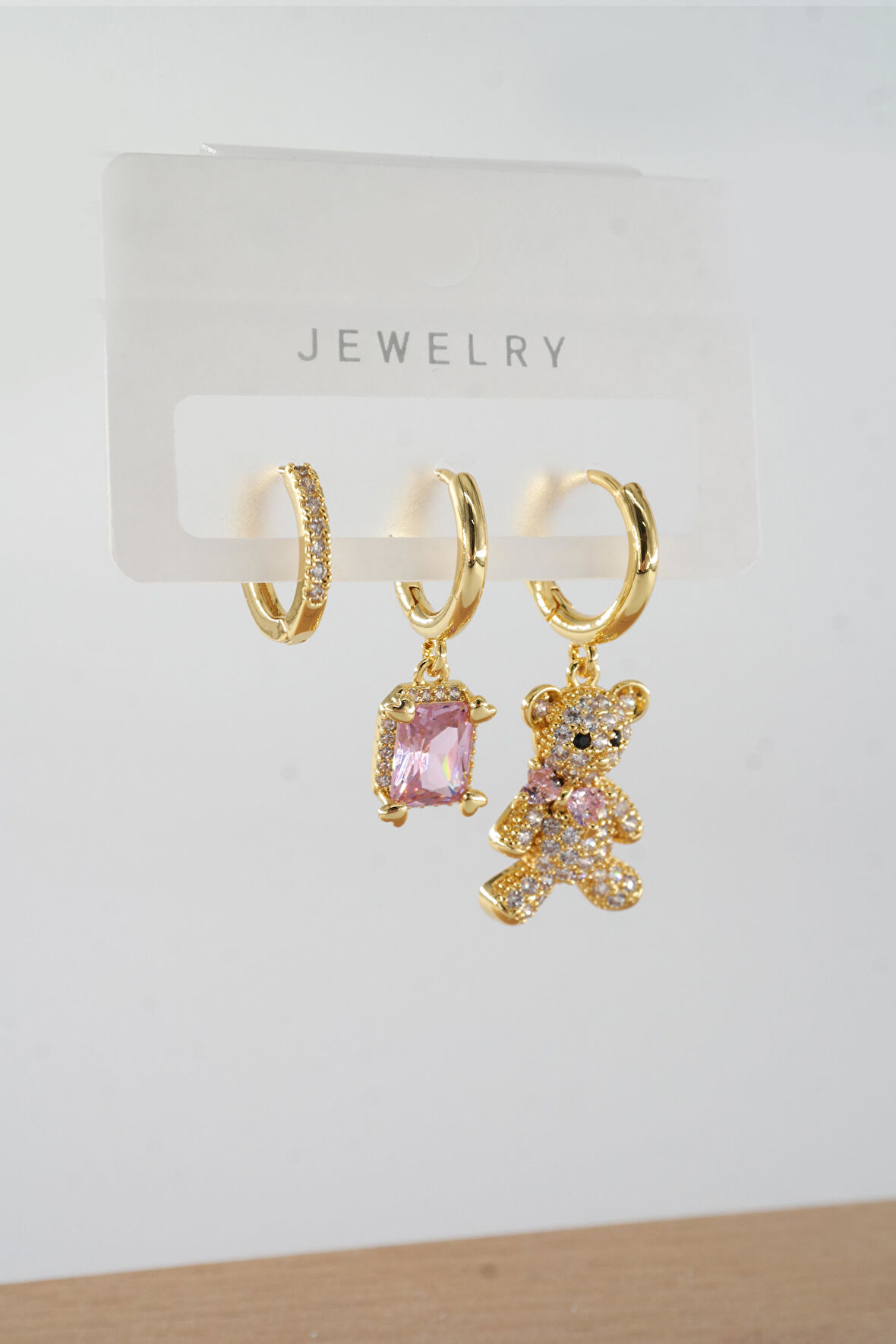 Kadın Vip Seri Baget Zirkon Taşlı Karışık Figürlü 3'lü Küpe  zrk00552