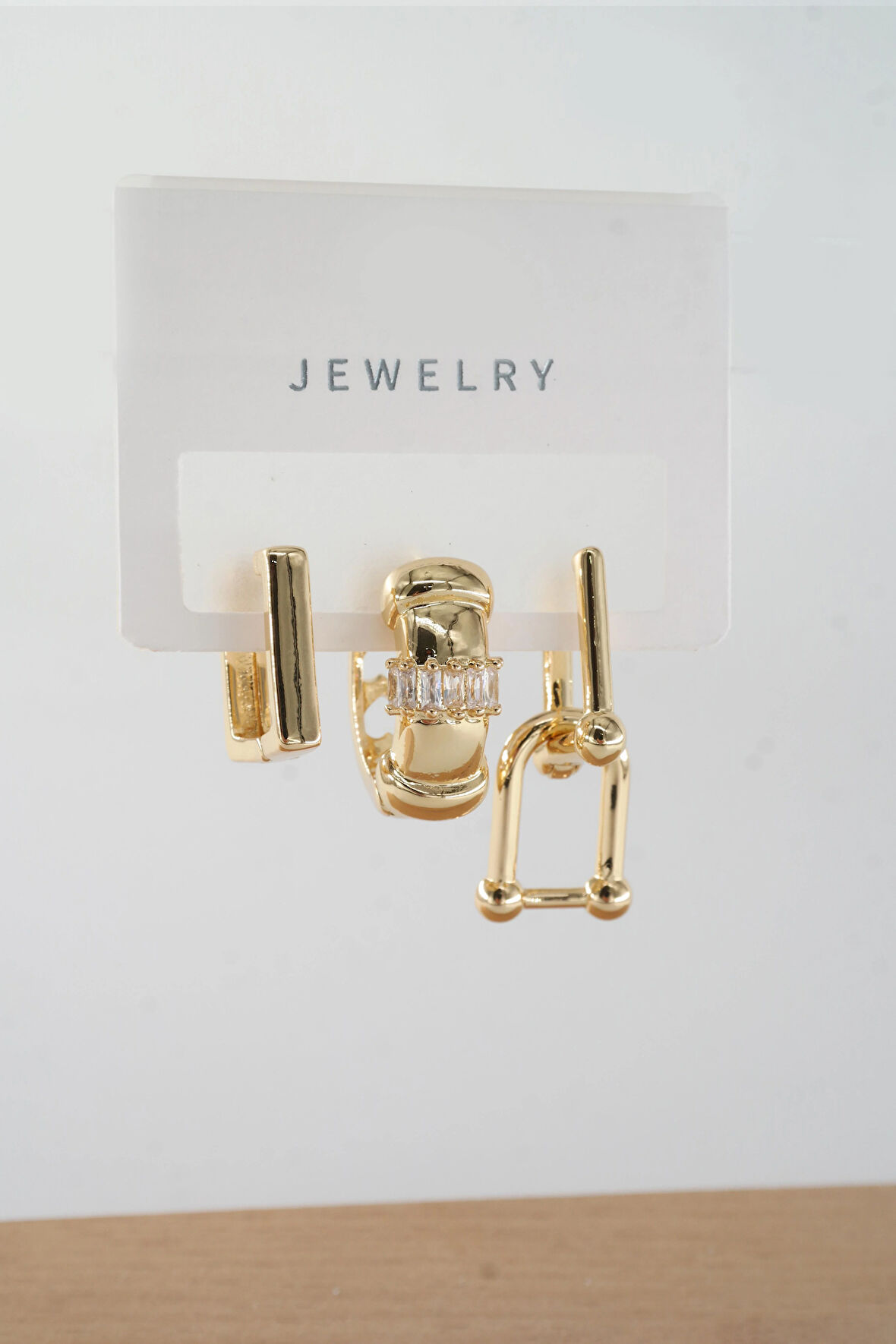 Kadın Vip Seri Baget Zirkon Taşlı Karışık Figürlü 3'lü Küpe  zrk00555