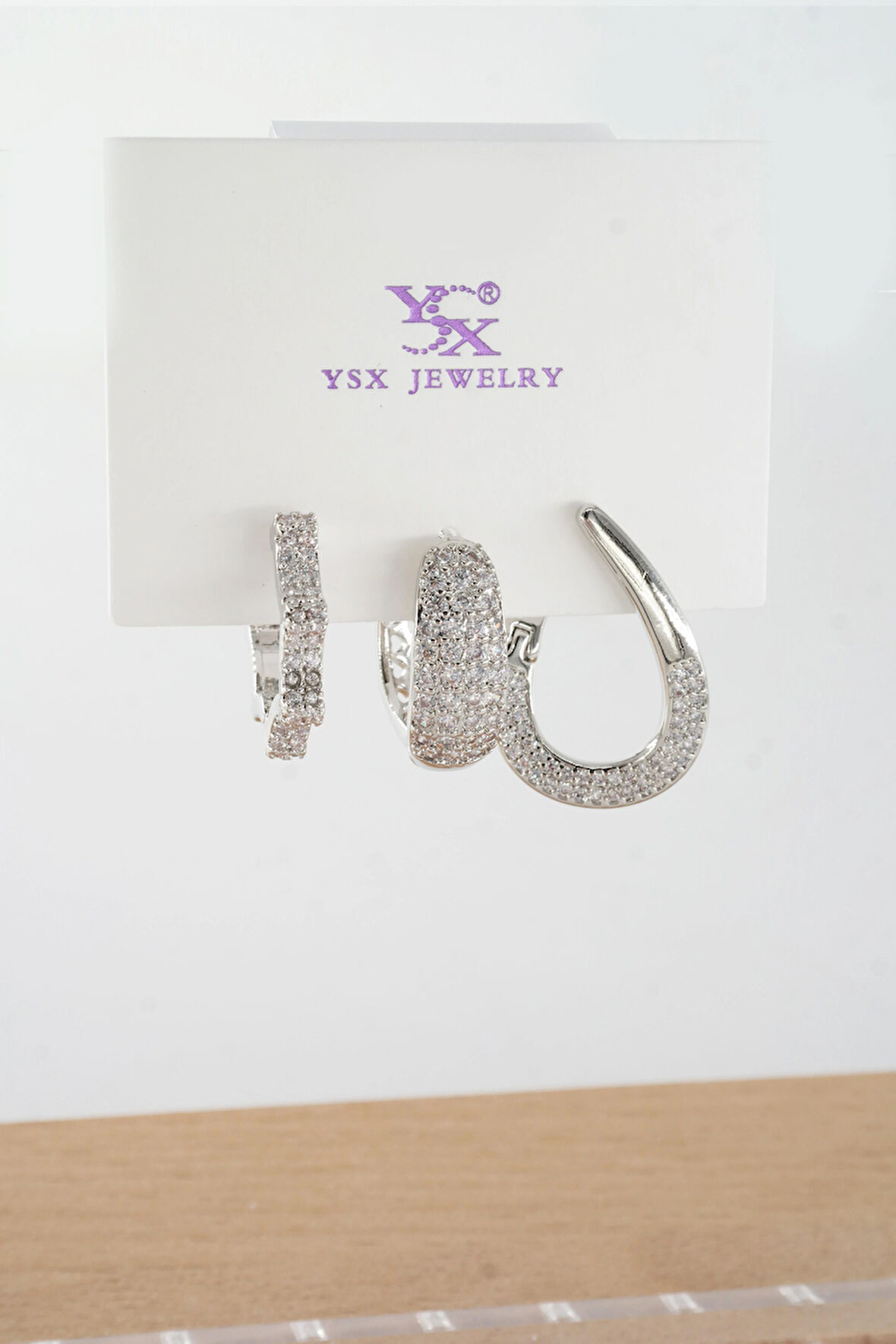 Kadın Vip Seri  Antialerjik Baget Zirkon Taşlı  3'lü Küpe