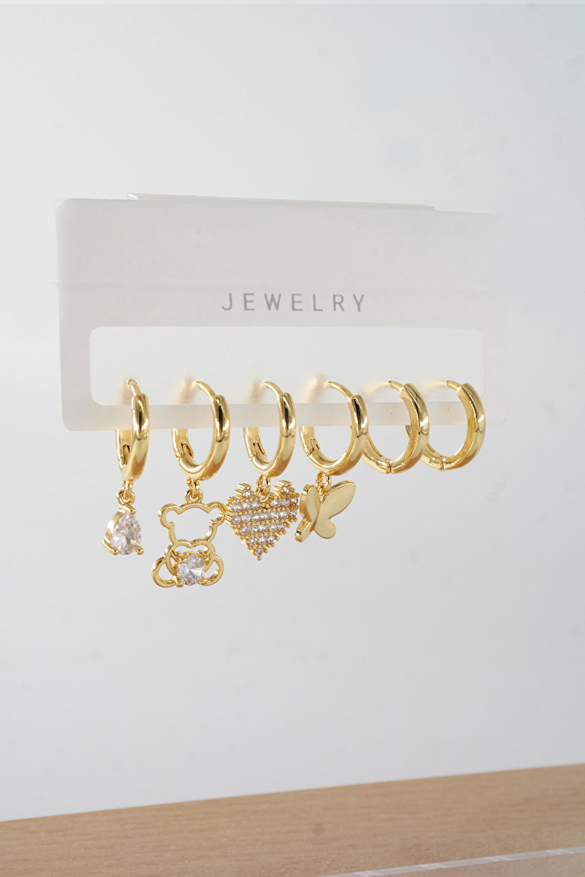 Kadın Vip Seri  Antialerjik Baget Zirkon Taşlı 6'lı Küpe