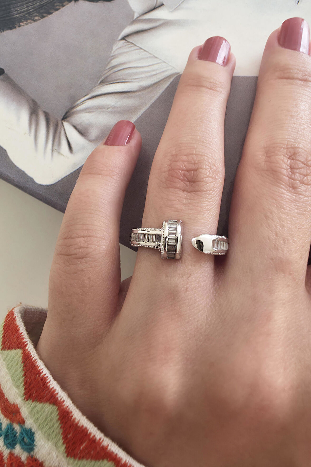 Kadın Vip Seri Baget Zirkon Taşlı Numarasız Ayarlanabilir Yüzük