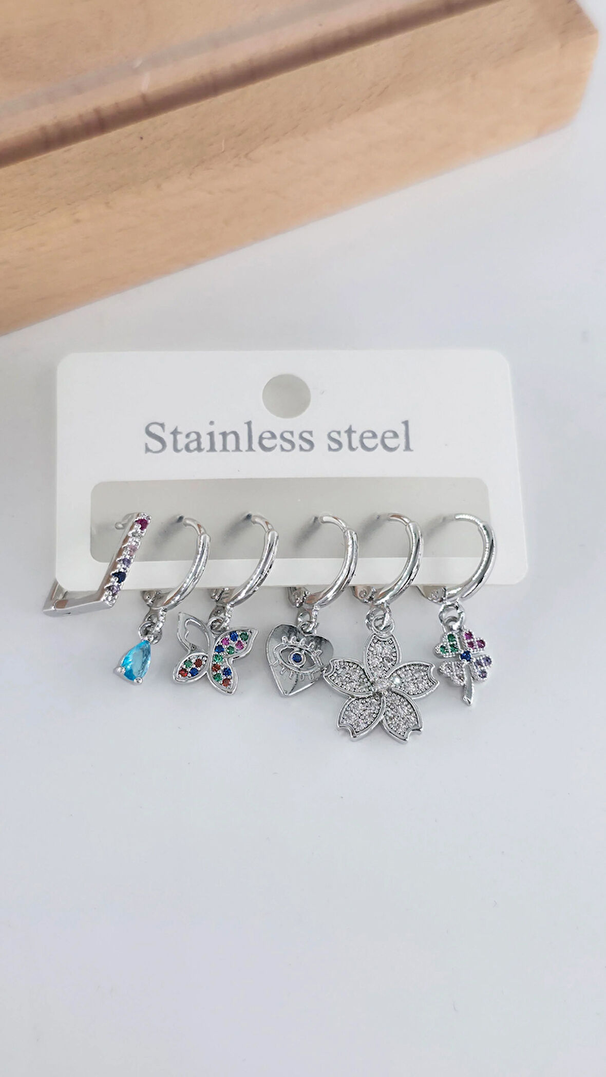 Kadın Vip Seri Antialerjik Zirkon Taşlı 6'lı Küpe