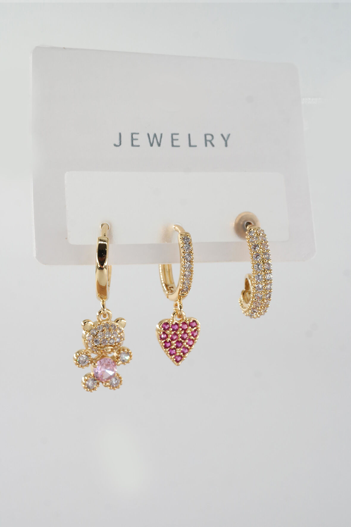 Kadın Vip Seri Baget Zirkon Taşlı Karışık Figürlü 3'lü Küpe  zrk00571