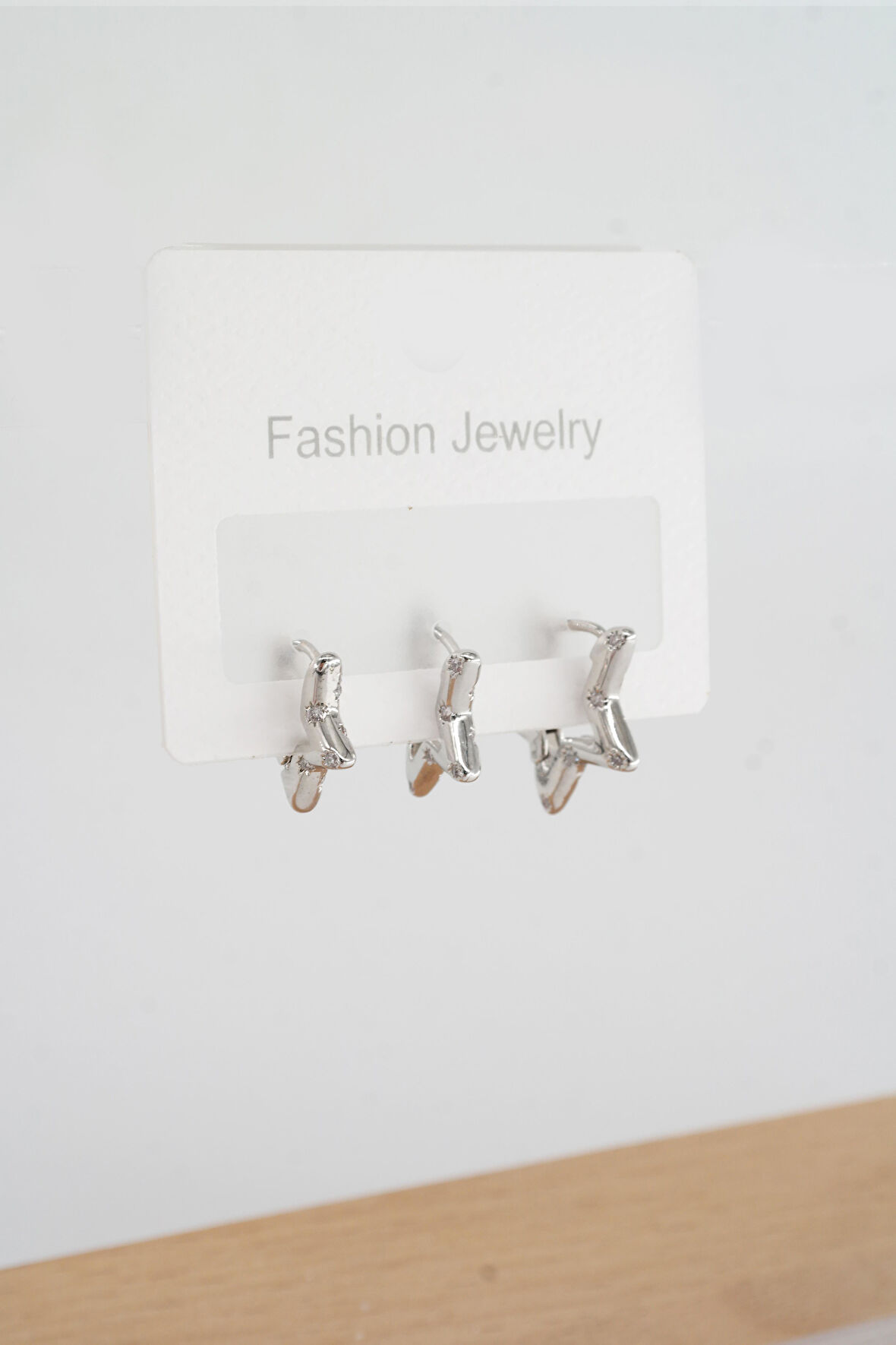 Kadın Vip Seri Zirkon Taşlı Yıldız Helix  Model 3 Boy Küpe 1.3cm 1.6 cm ve 2 cm  zrk00585