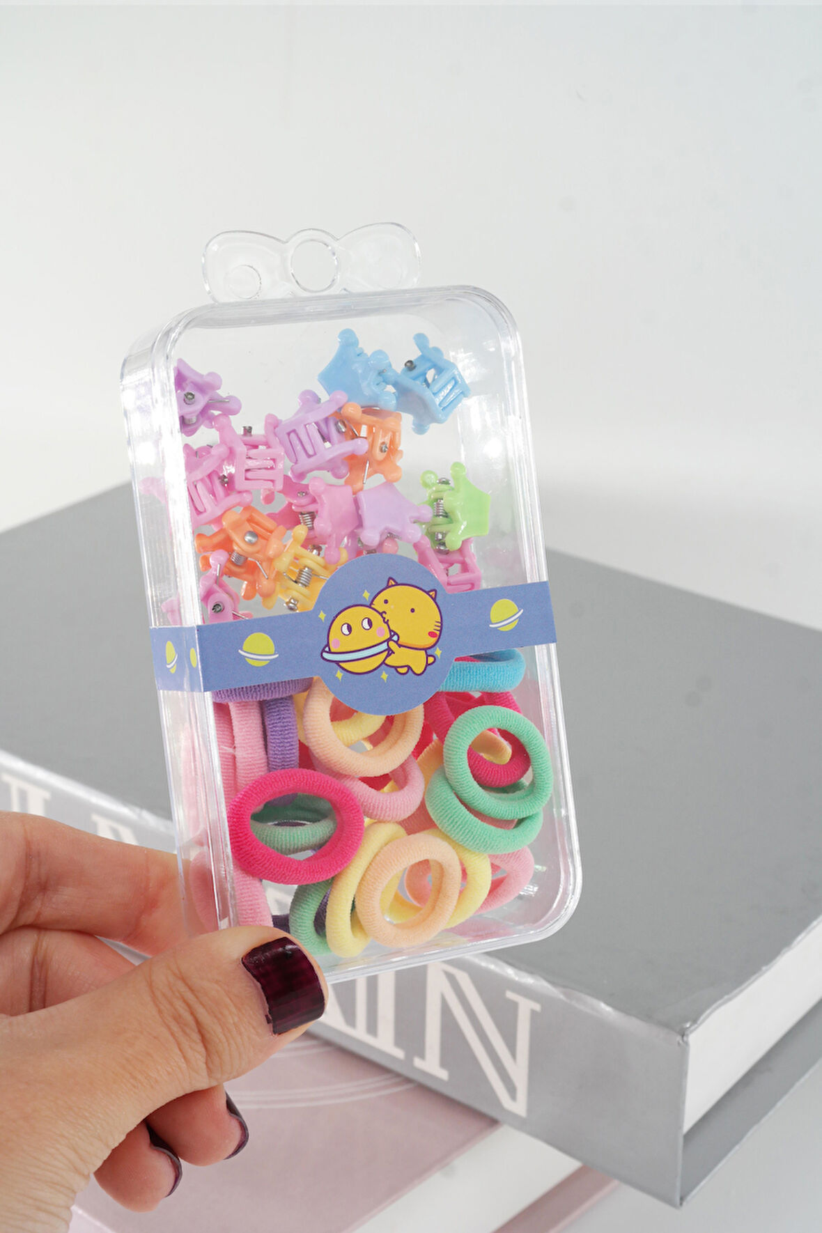 Çoçuk Plastik ve Lastik Havlu Kutulu Toka Seti