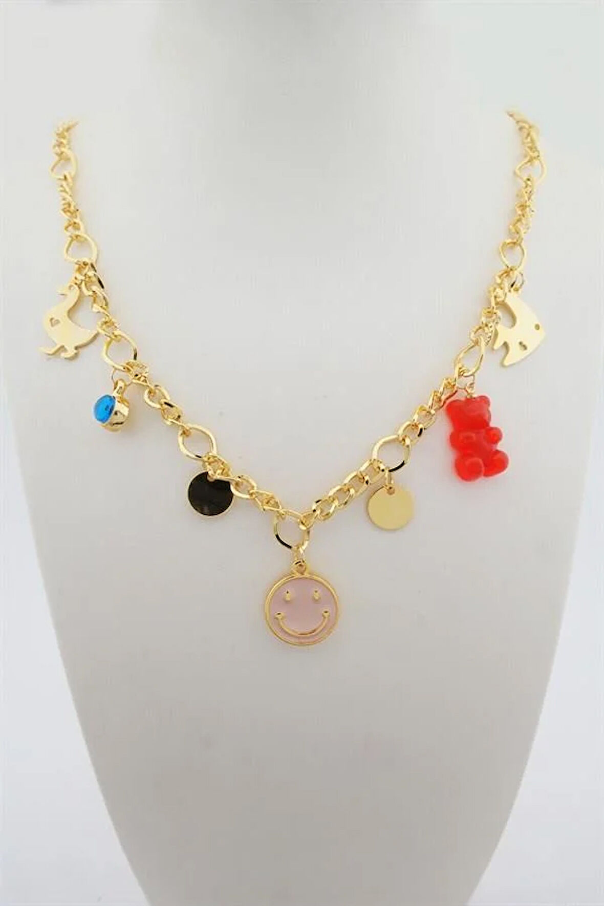 Kadın Özel Tasarım Kırmızı Renk Karışık Figürlü Nazarlı Kolye