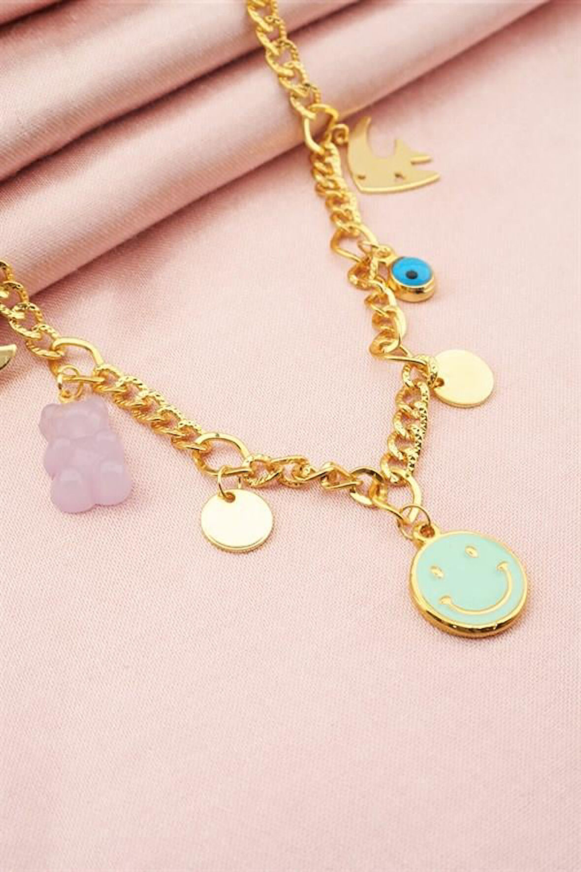 Kadın Özel Tasarım Mor Renk Karışık Figürlü Nazarlı Kolye