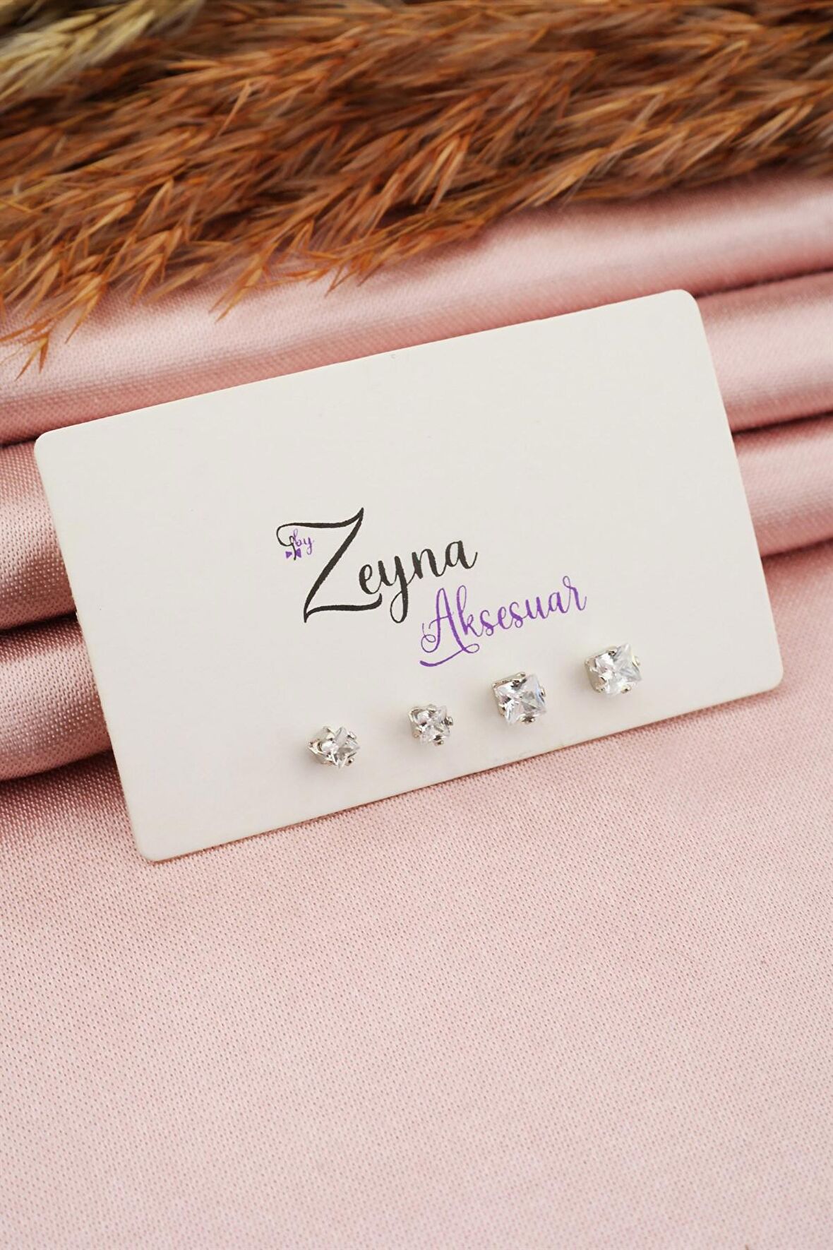 Kadın 2 Boy Zirkon Kare Taşlı 4'lü Küpe Seti