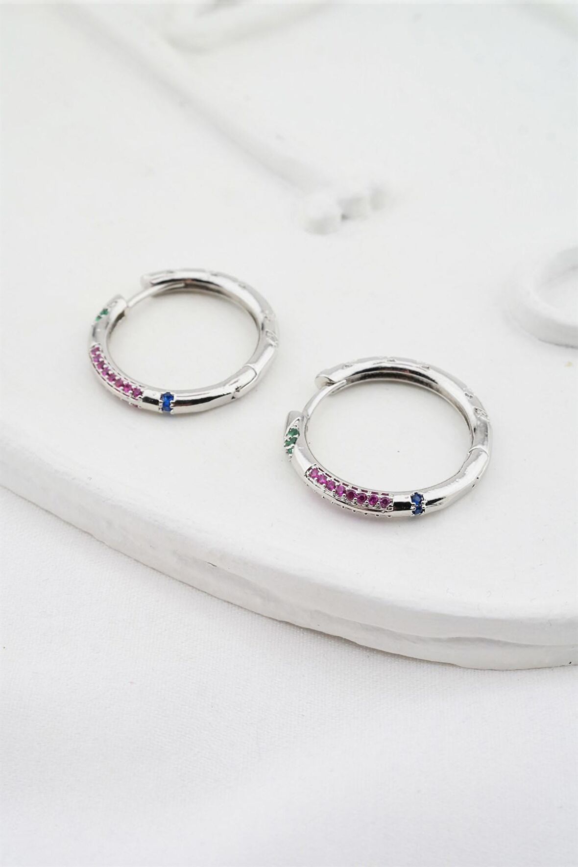 Kadın Altın Kaplama Mix Renkli Zirkon Taşlı Halka Küpe