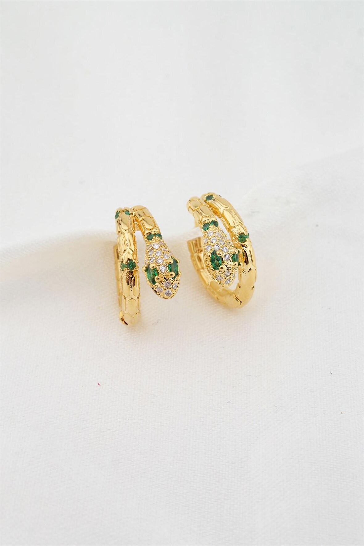 Kadın Altın Kaplama Yılan Figürlü Küpe