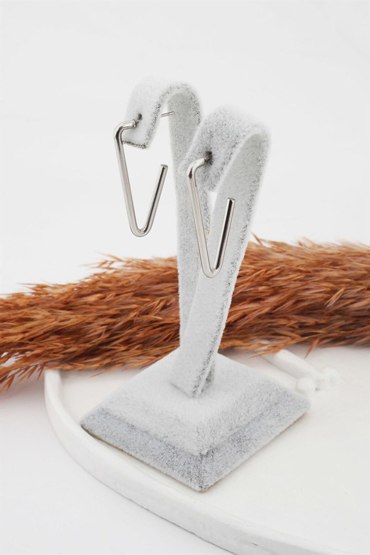 Kadın Çelik Basic Geometrik 4 cm V Model Küpe