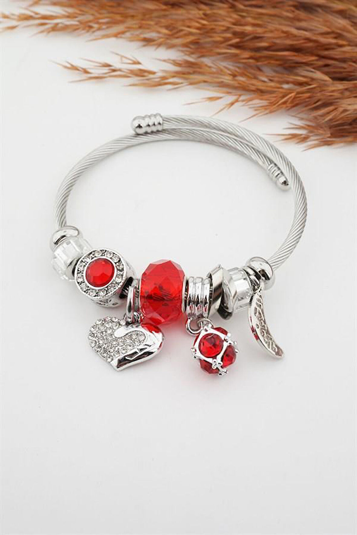 Kadın Kalp Figürlü Charm Bileklik