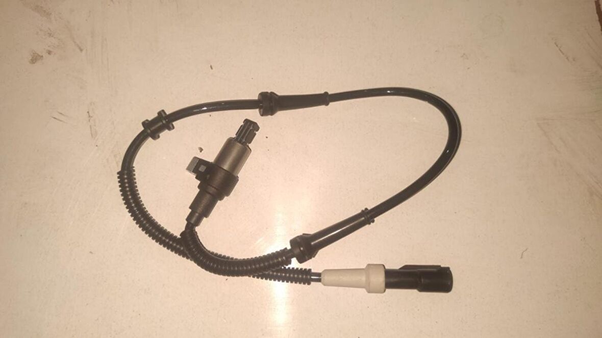 ABS SENSÖRÜ ÖN (SOL / SAĞ UYUMLU) B2500 / RANGER 98-00  / ZZP143701A