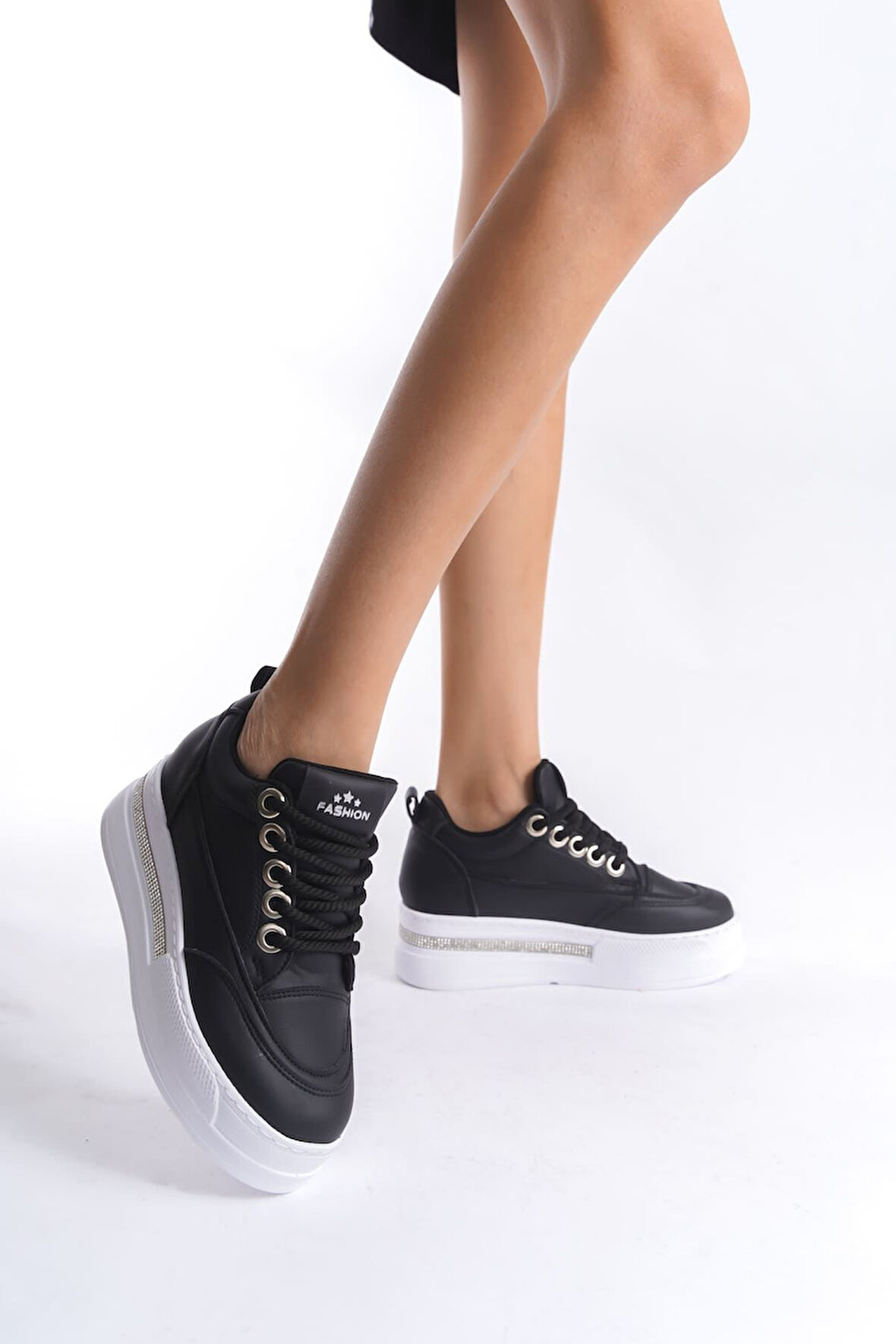 LUNORA Limited Series Siyah Beyaz Ortopedik Kadın Sneaker