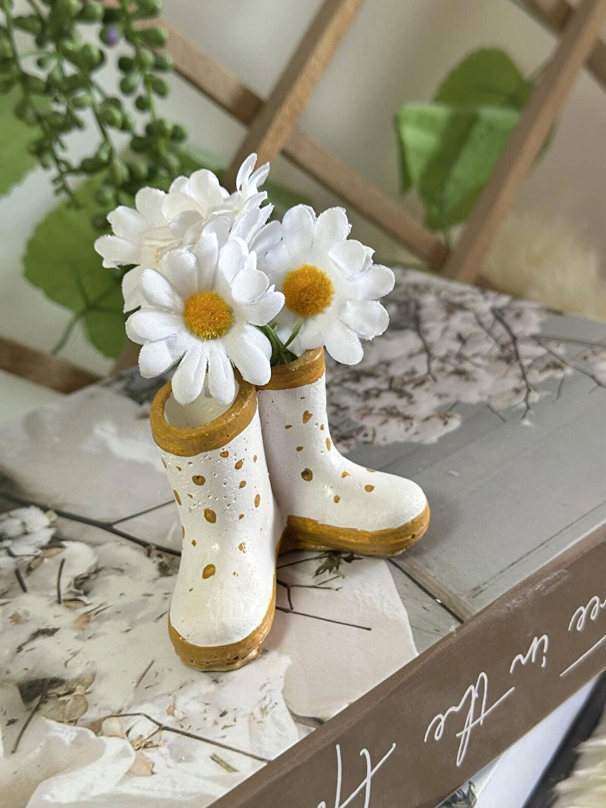 Evdeki atölyem Çizme model papatyalı saksı/dekorasyon