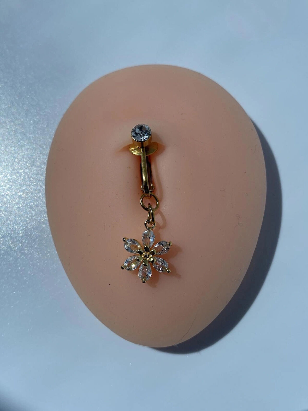 Çelik Göbek Piercing Çiçek Mıknatıslı Sıkıştırmalı Model