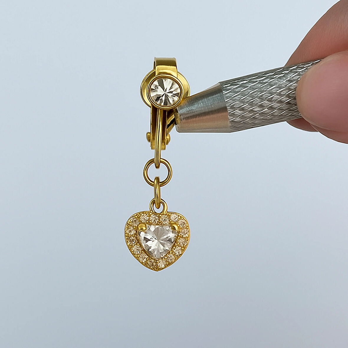 Çelik Göbek Piercing Mıknatıslı Sıkıştırmalı Zirkon Taşlı Sallantılı Dolu Kalp Model Sarı Renk