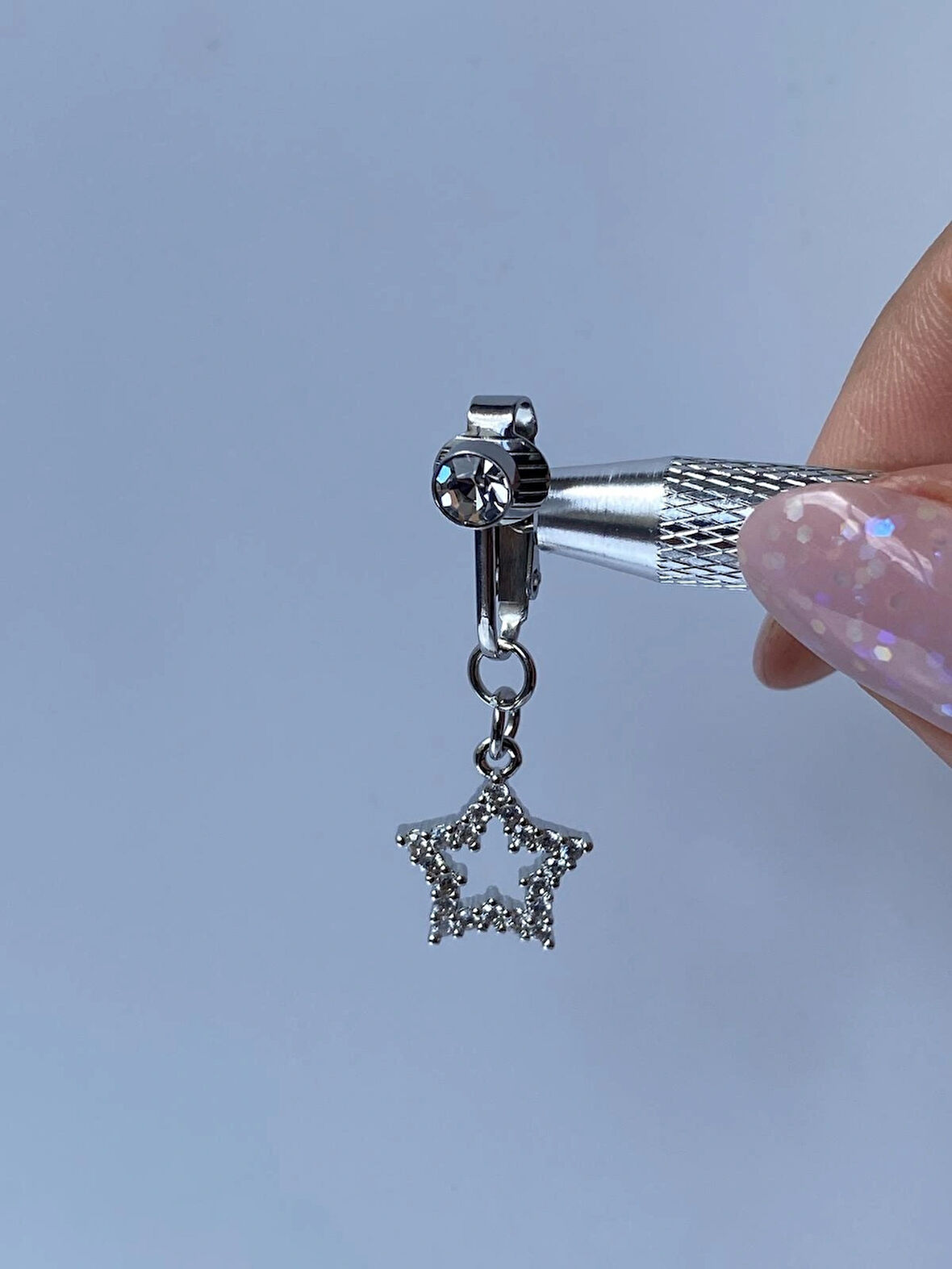 Çelik Göbek Piercing Mıknatıslı Deliksiz Kullanım Sıkıştırmalı Yıldız Sallantılı Model