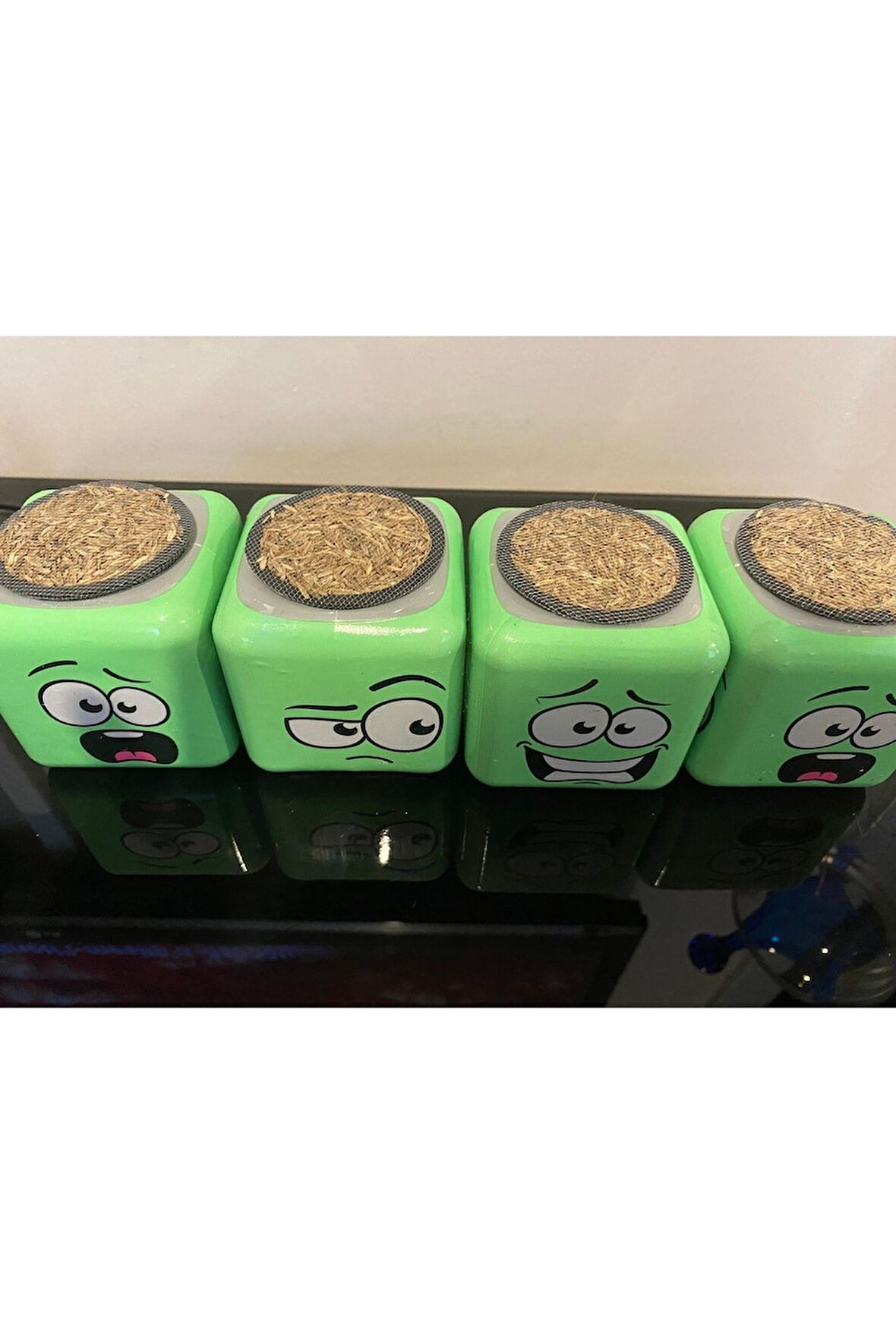 Eğitici Öğretici Çocuk Oyuncaklar 4Adet Çimoji Küp Çim Adam - Çocuk Ve Yetişkin - Oyun Ve Eğitici