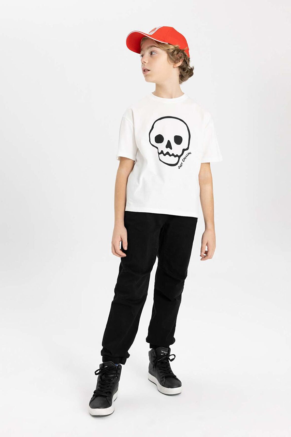 DeFacto Erkek Çocuk Beli Bağcıklı Lastikli Paça Cepli Siyah Basic Düz Jogger Gabardin Pantolon B5915A824SMBK81