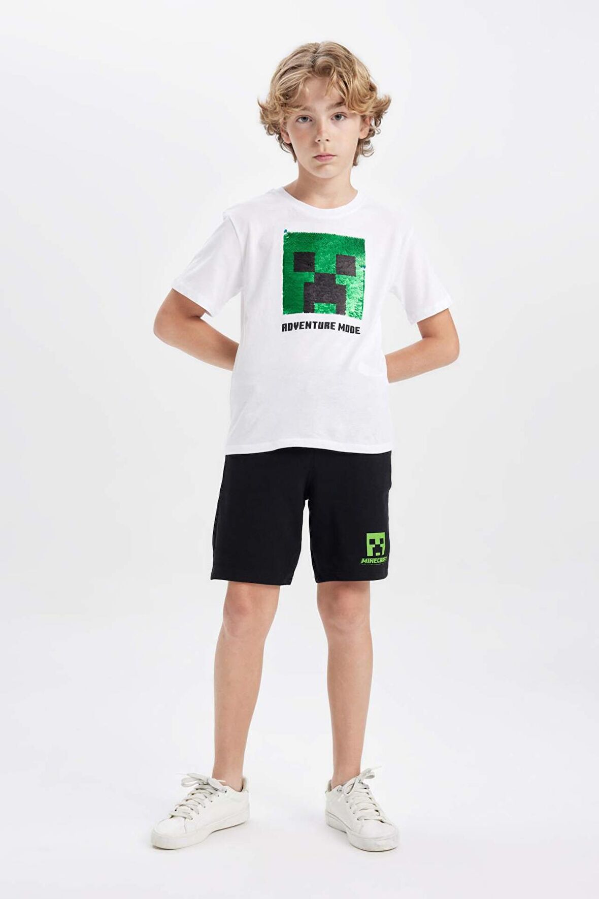 DeFacto Erkek Çocuk 2'li Takım Minecraft Bisiklet Yaka Kısa Kollu Tişört Şort C4986A824HSWT34