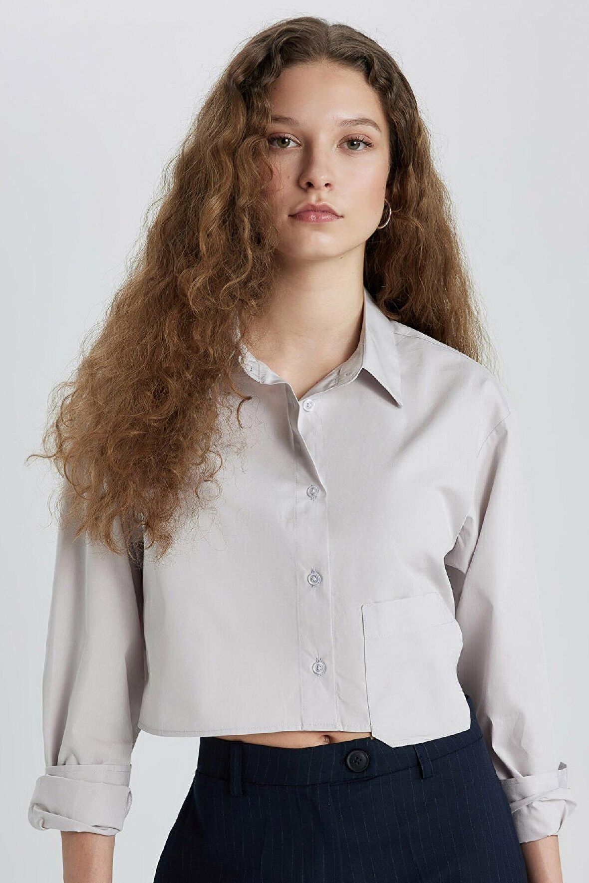 DeFacto Oversize Geniş Kalıp Crop Poplin Uzun Kollu Gömlek C5026AX24SPGR492