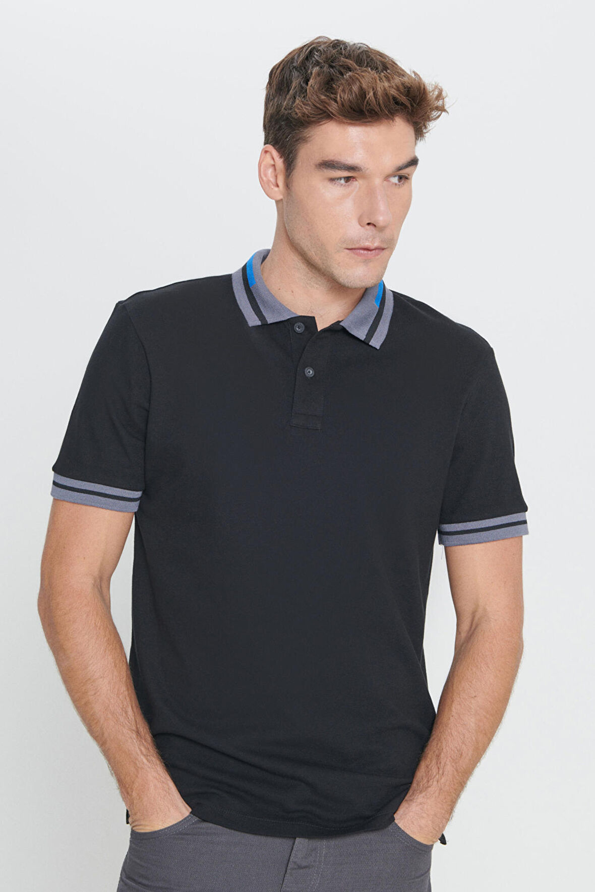 Erkek Siyah Slim Fit Dar Kesim %100 Pamuk Kıvrılmaz Polo Yaka Tişört