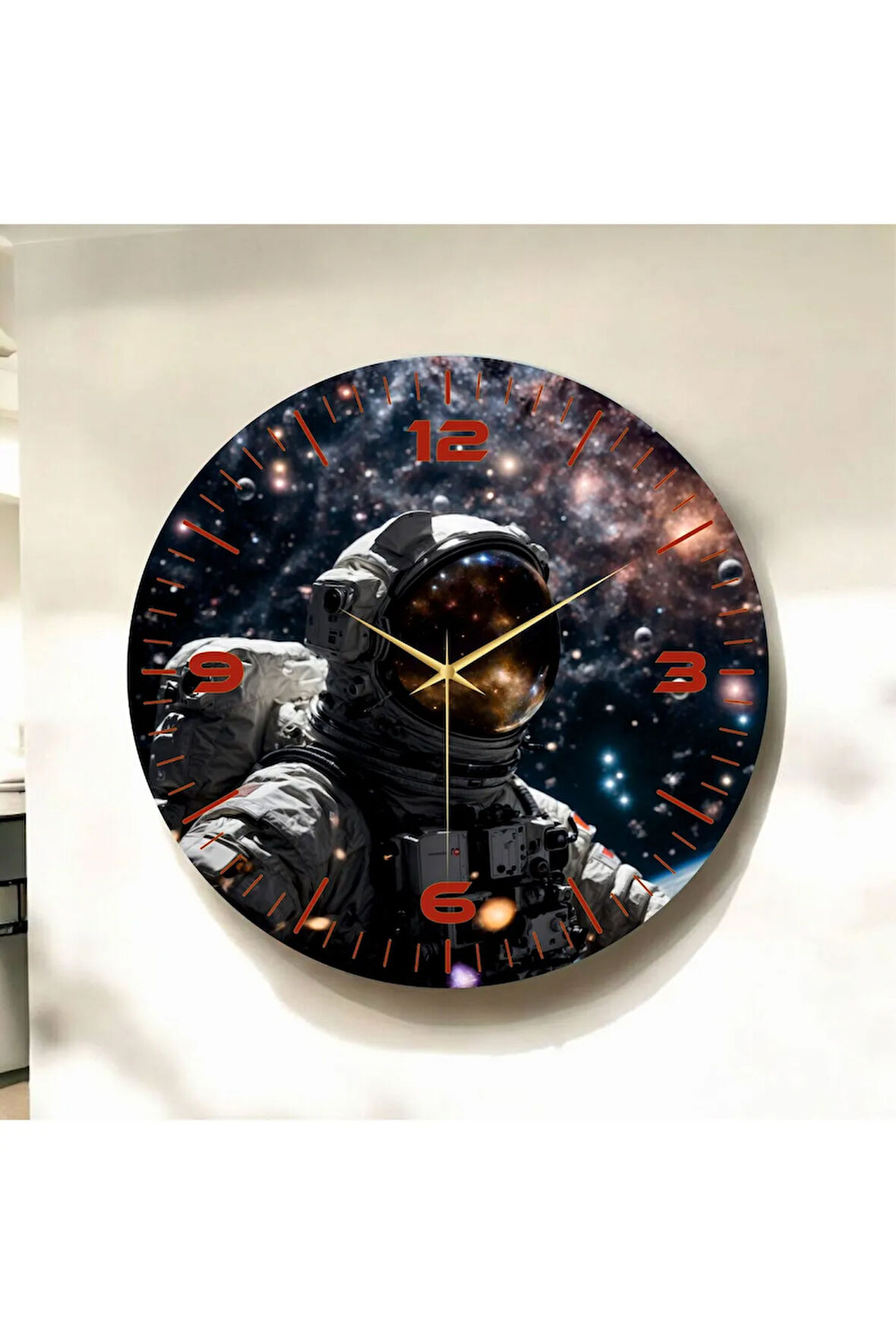 Renkli Baskı Astronot Uzay Desenli Sayılı Hediyelik Ahşap Sessiz Duvar Saati 50cm