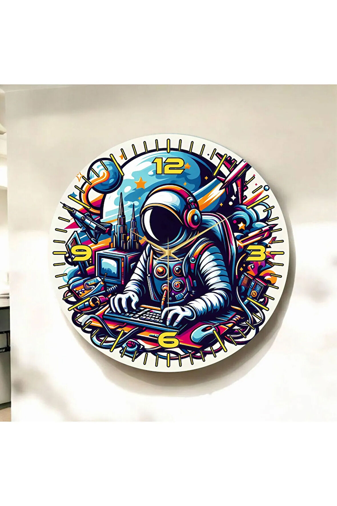 Renkli Baskı Gamer Oyuncu Desenli Sayılı Hediyelik Ahşap Sessiz Duvar Saati 50cm