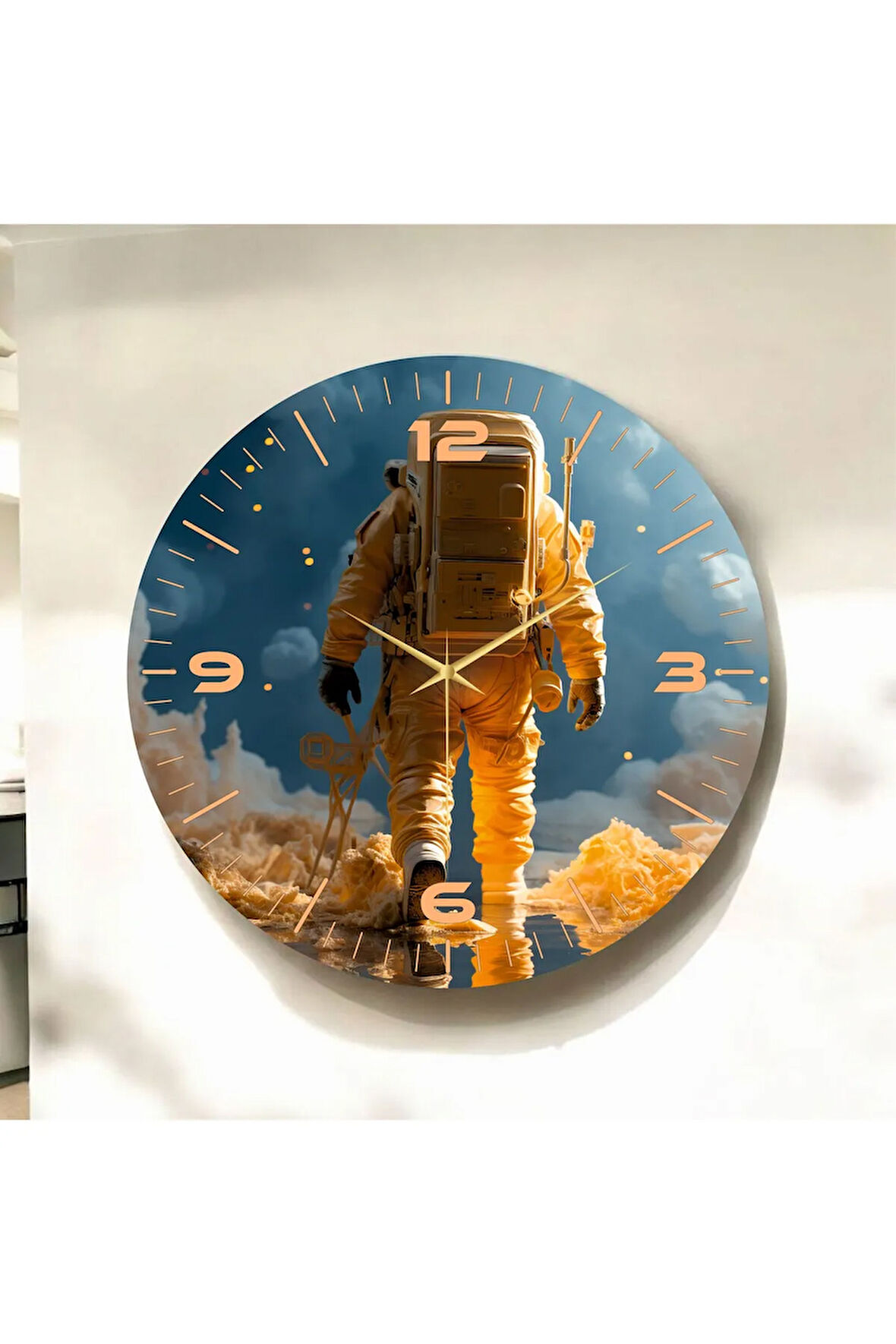 Renkli Baskı Uzay Astronot Desenli Sayılı Hediyelik Ahşap Sessiz Duvar Saati 50cm