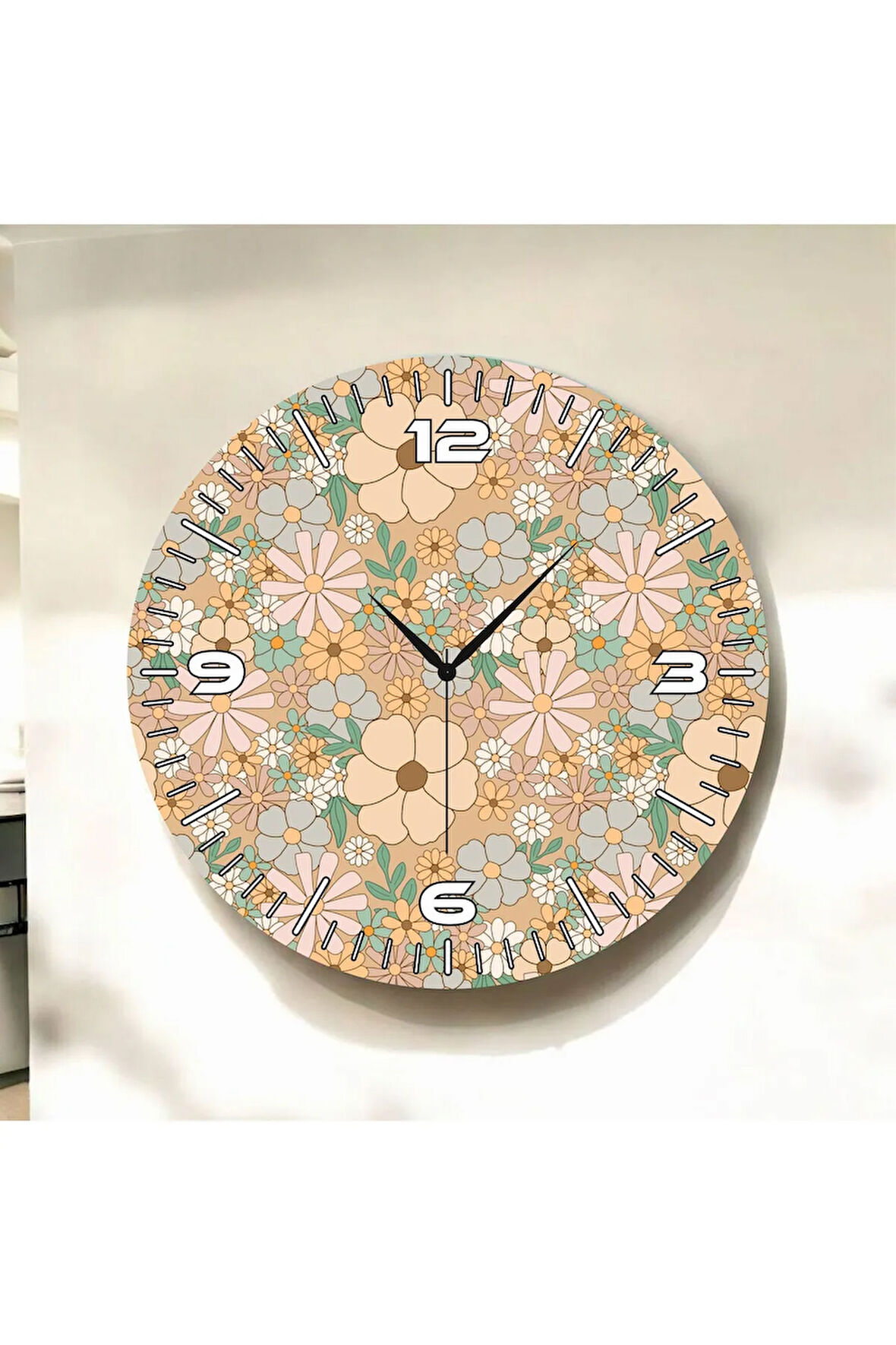Papatya Arka Planlı Renkli Baskı Çiçek Desenli Sayılı Hediyelik Ahşap Sessiz Duvar Saati 50cm