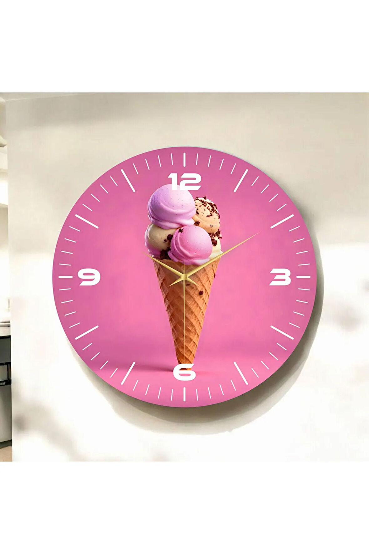 Pembe Renkli Baskı Dondurma Desenli Sayılı Hediyelik Ahşap Sessiz Duvar Saati 50cm